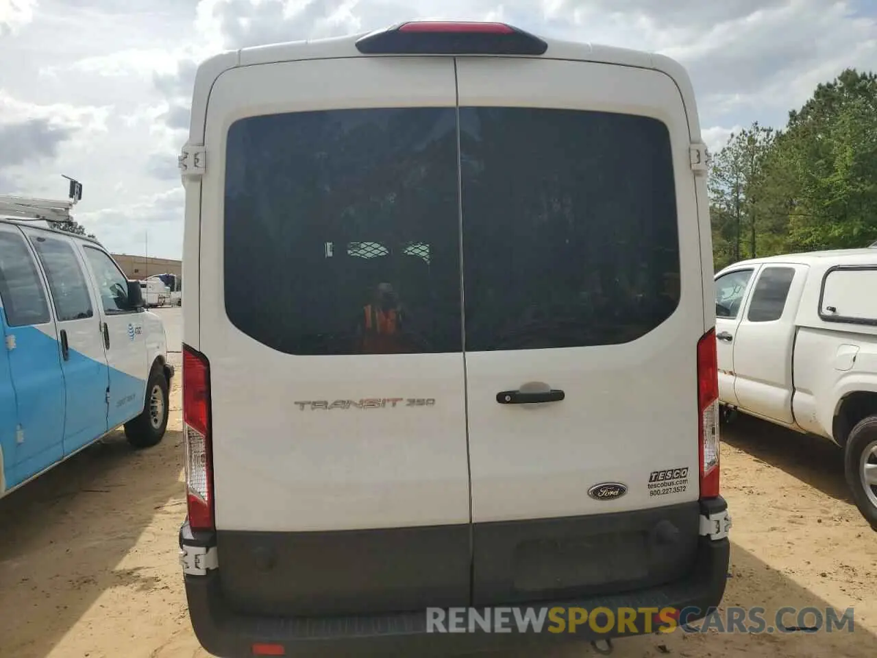 6 Фотография поврежденного автомобиля 1FBAX2C88RKA07720 FORD TRANSIT 2024