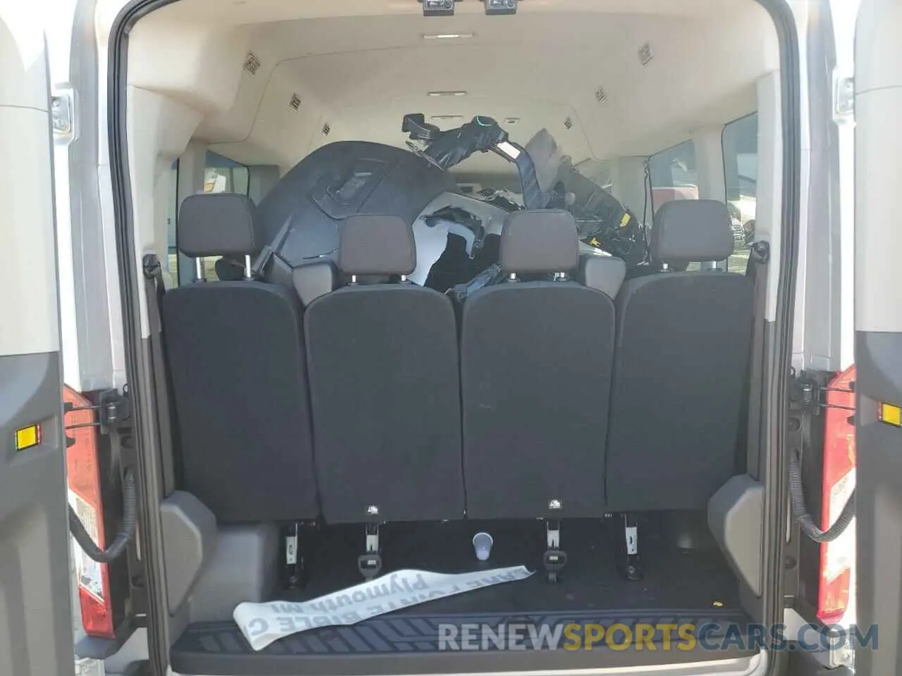10 Фотография поврежденного автомобиля 1FBAX9C83RKB30446 FORD TRANSIT 2024