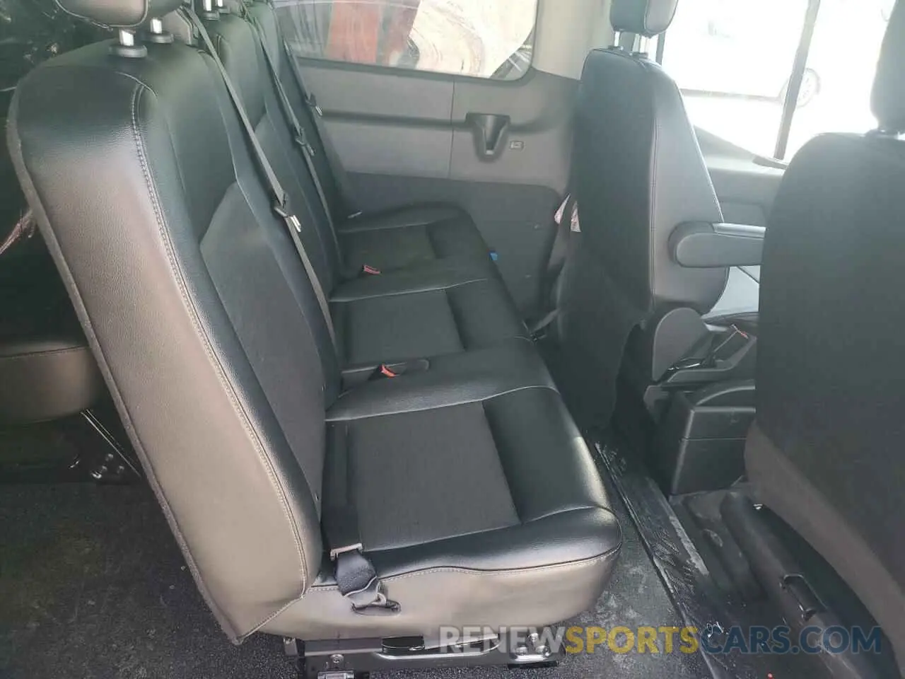 11 Фотография поврежденного автомобиля 1FBVU4X88RKA15056 FORD TRANSIT 2024