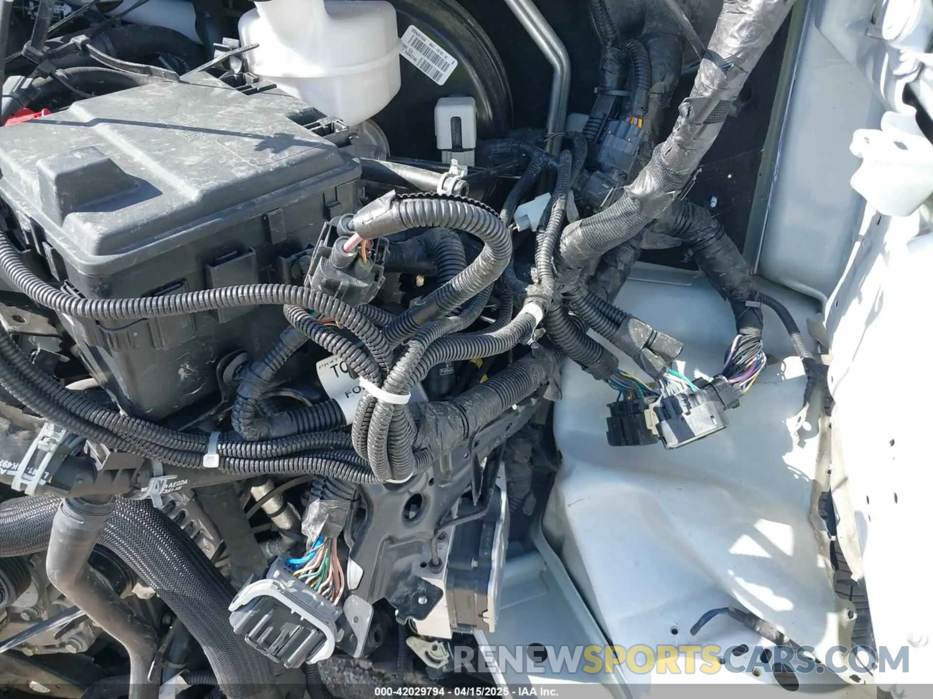 17 Photograph of a damaged car 1FDDR5P87RKA65828 FORD TRANSIT 2024