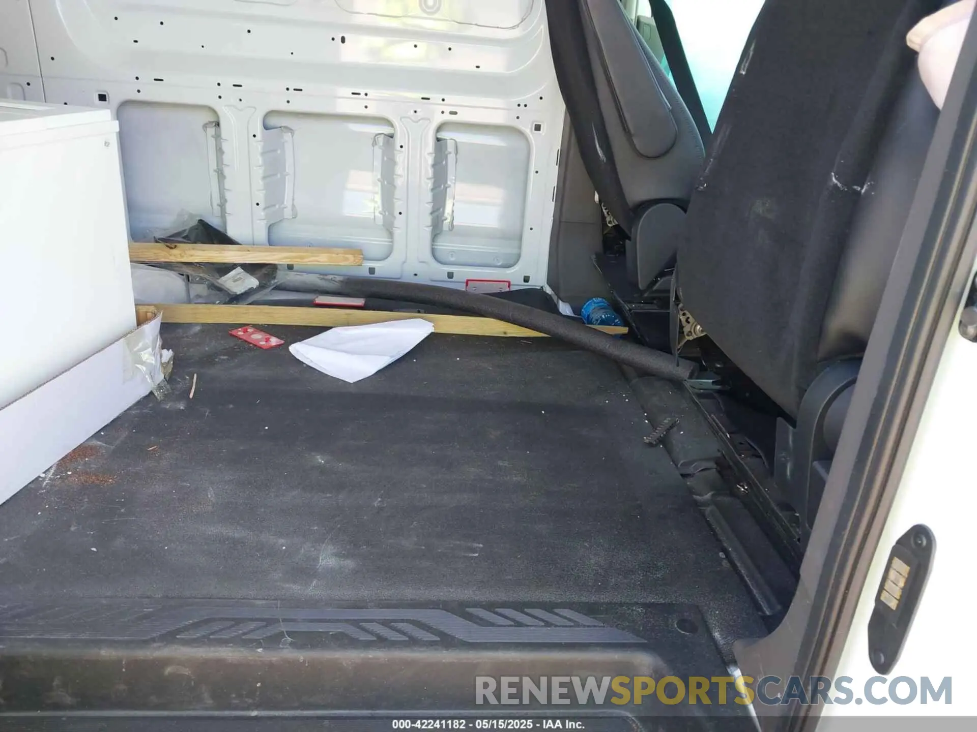 8 Фотография поврежденного автомобиля 1FTBR1Y80RKB59990 FORD TRANSIT 2024