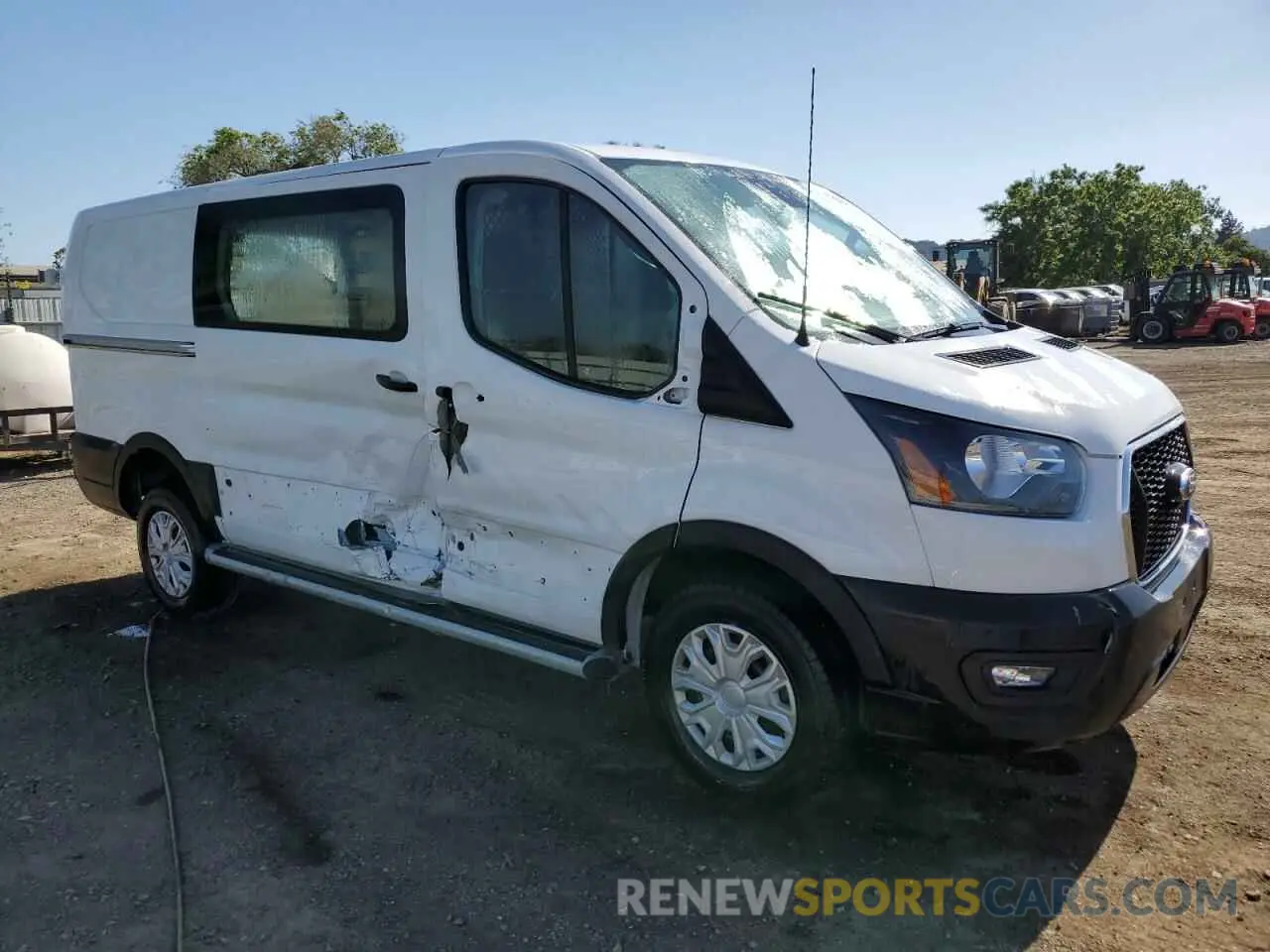 4 Фотография поврежденного автомобиля 1FTBR1Y8XRKA71402 FORD TRANSIT 2024