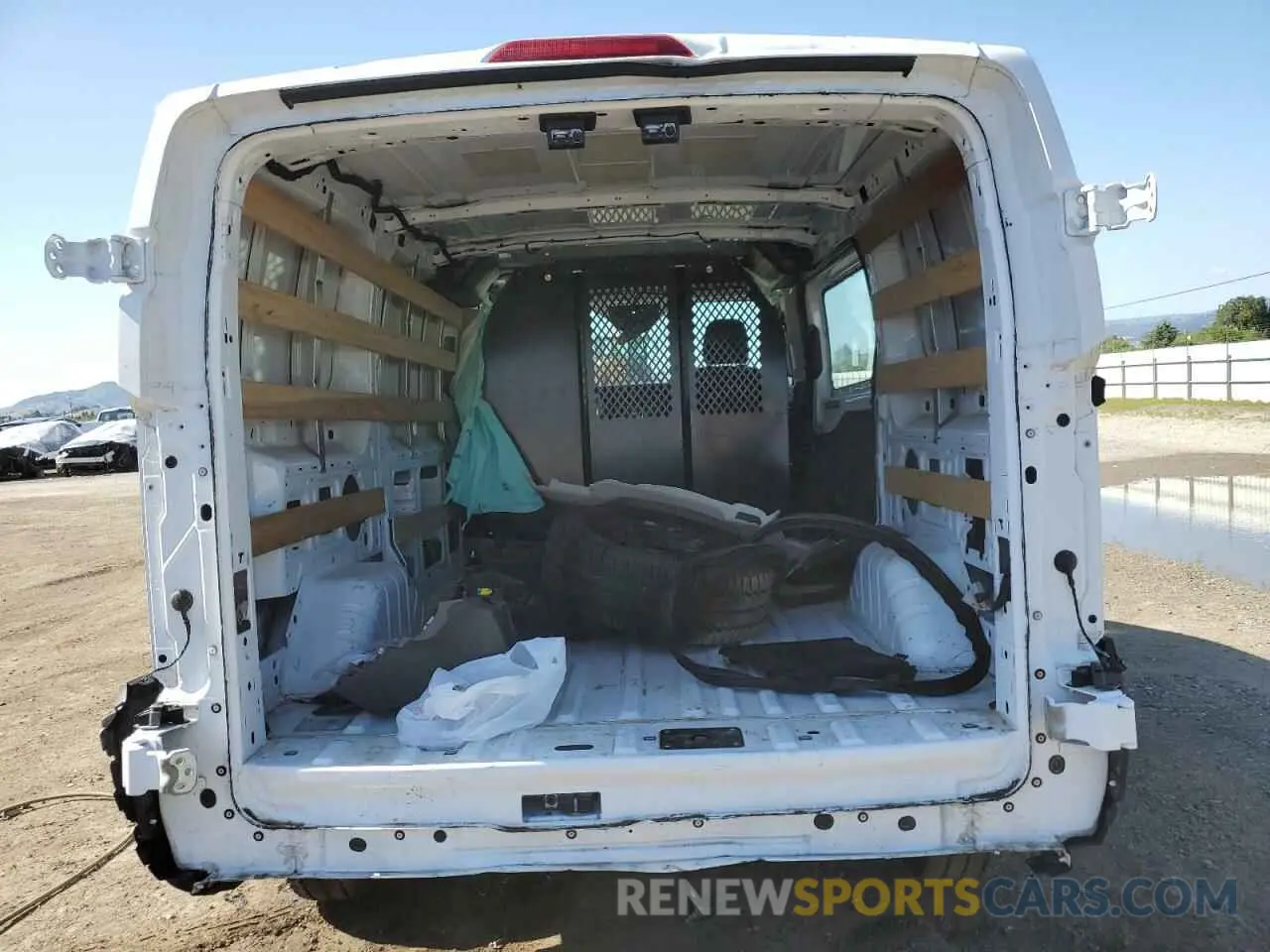 6 Фотография поврежденного автомобиля 1FTBR1Y8XRKA71402 FORD TRANSIT 2024
