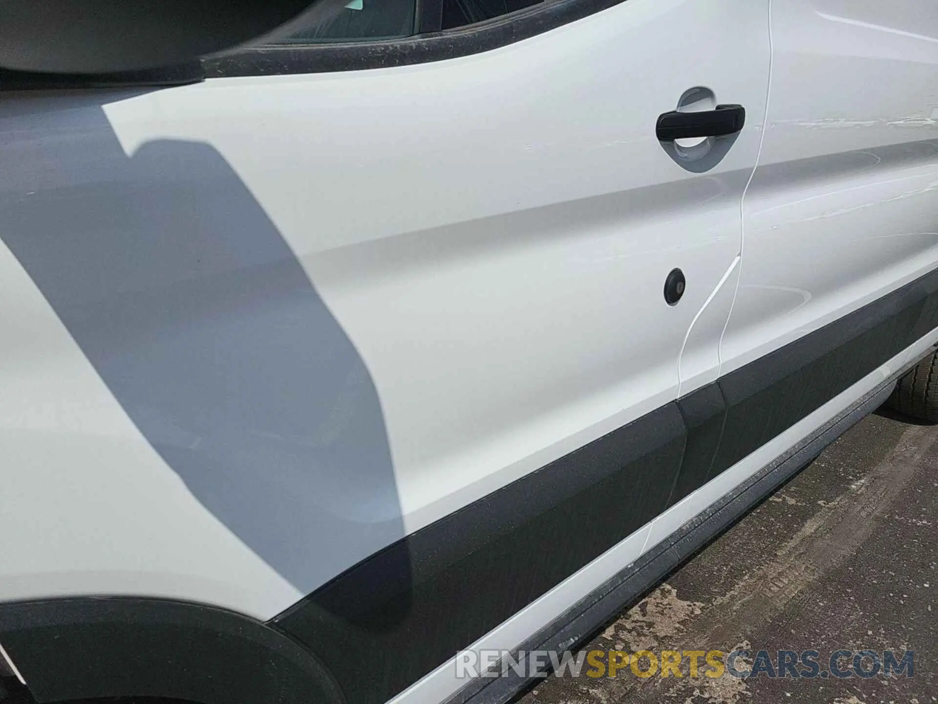 9 Photograph of a damaged car 1FTBW1YM0SKA12998 FORD TRANSIT 2025