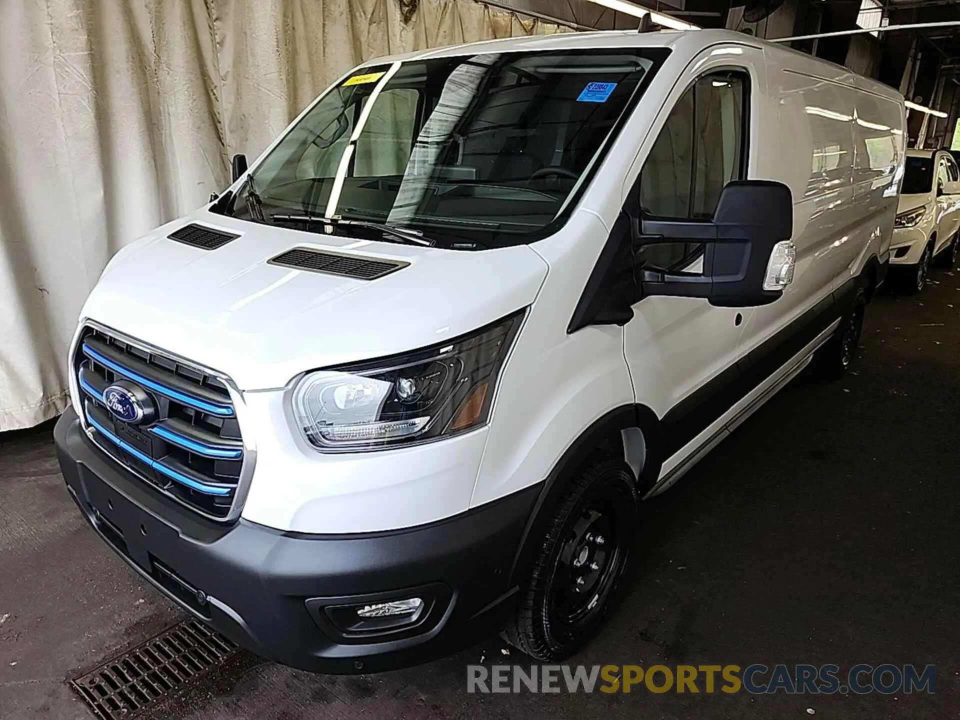17 Photograph of a damaged car 1FTBW1YM0SKA13004 FORD TRANSIT 2025