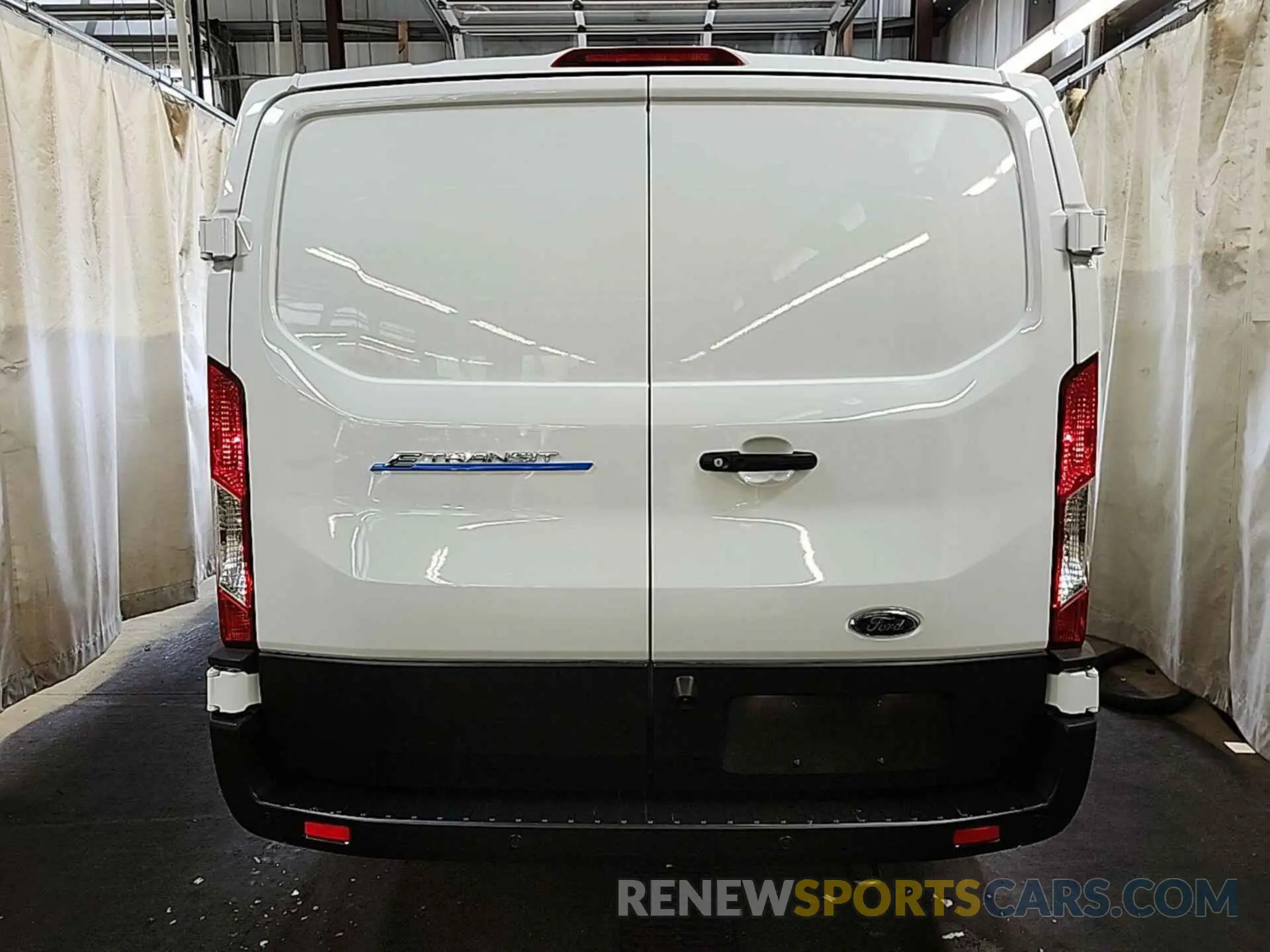3 Photograph of a damaged car 1FTBW1YM0SKA13004 FORD TRANSIT 2025