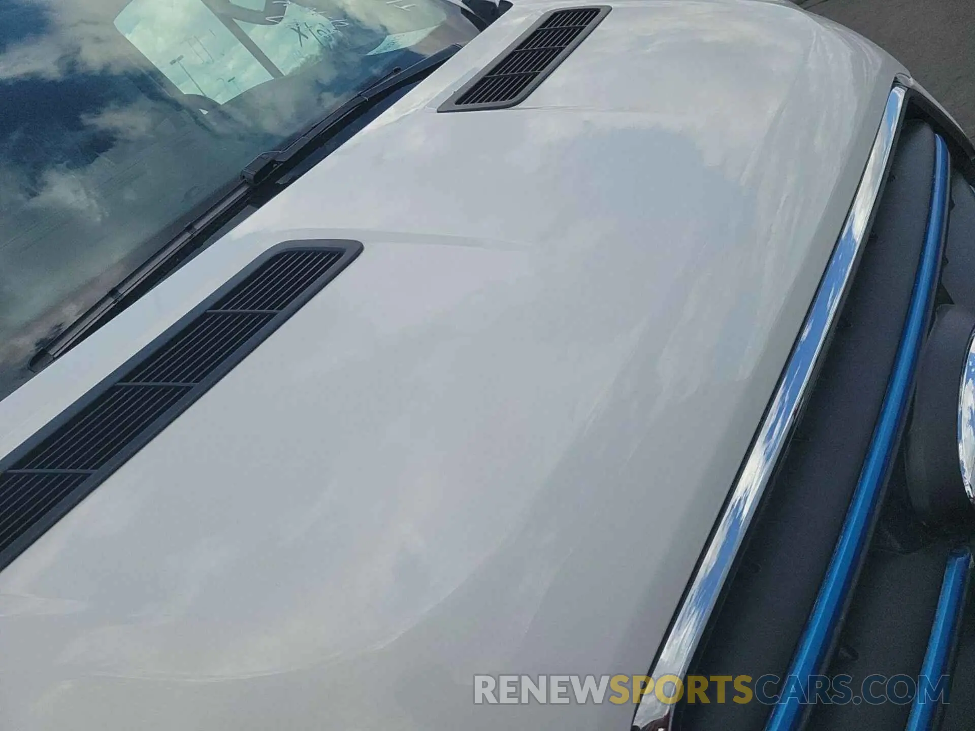 8 Photograph of a damaged car 1FTBW1YM1SKA12928 FORD TRANSIT 2025