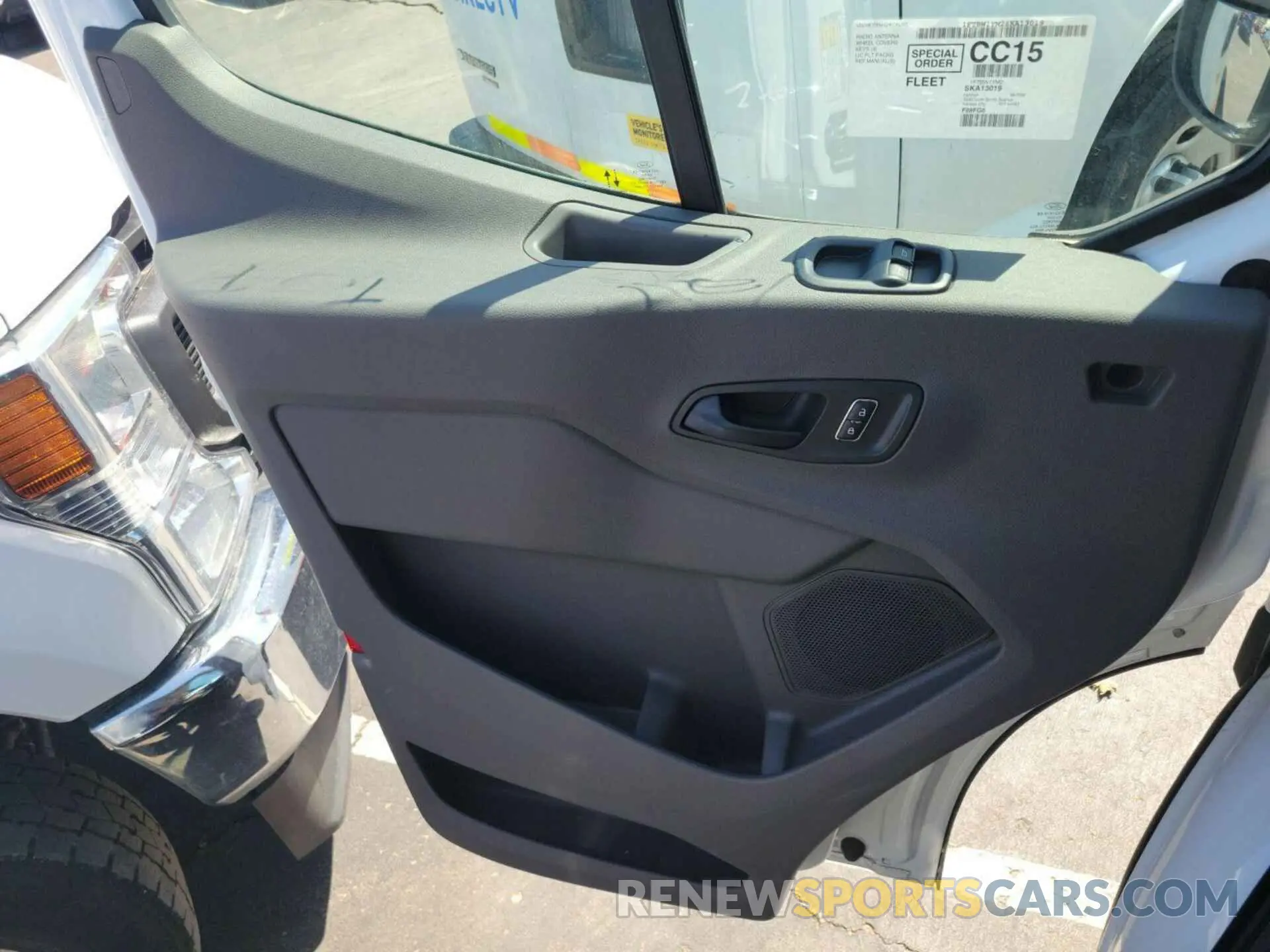 19 Photograph of a damaged car 1FTBW1YM2SKA13019 FORD TRANSIT 2025