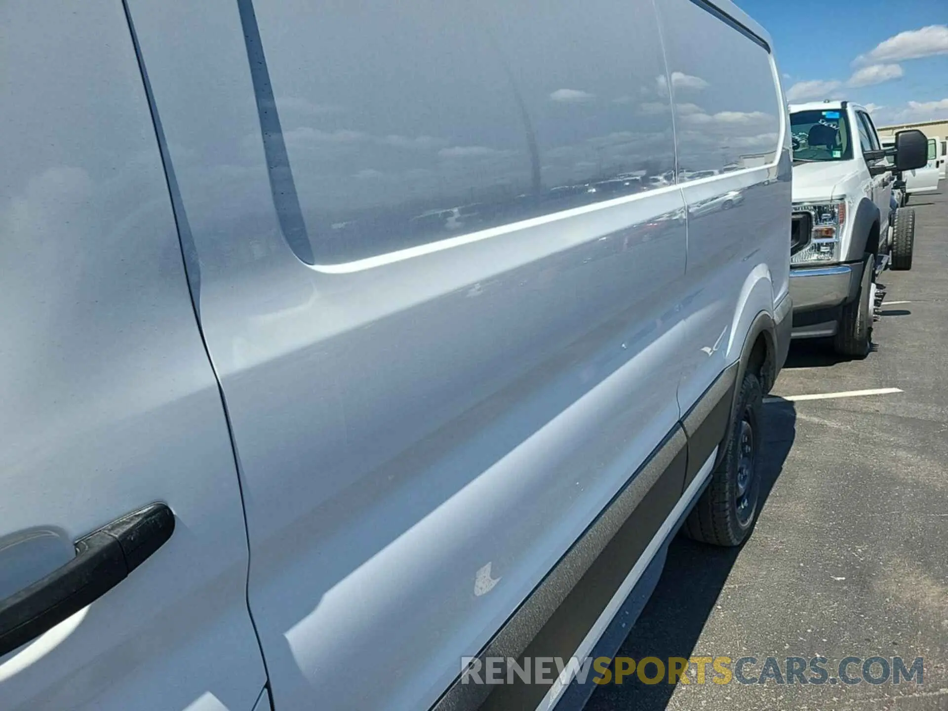 6 Фотография поврежденного автомобиля 1FTBW1YM2SKA13067 FORD TRANSIT 2025