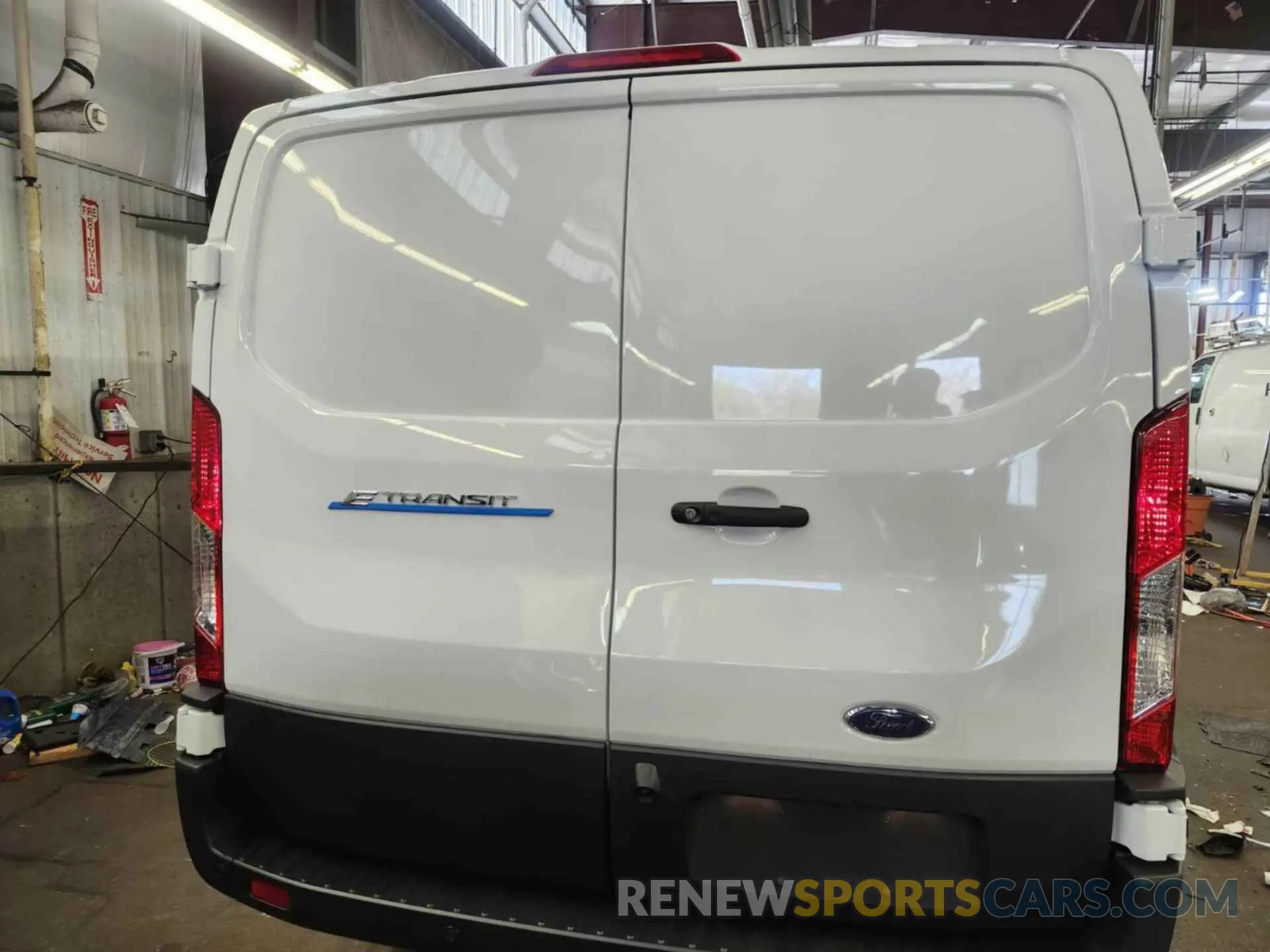 13 Фотография поврежденного автомобиля 1FTBW1YM5SKA13001 FORD TRANSIT 2025