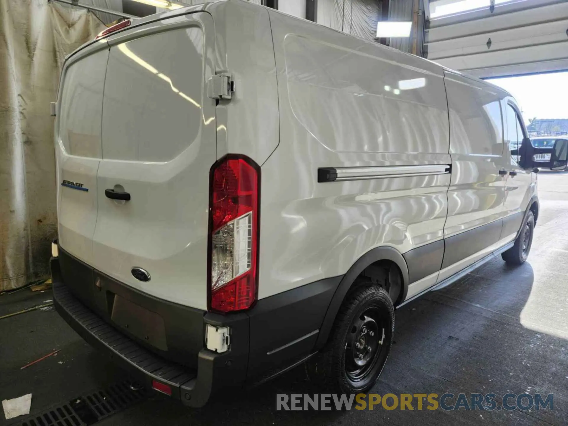 5 Фотография поврежденного автомобиля 1FTBW1YM6SKA13038 FORD TRANSIT 2025