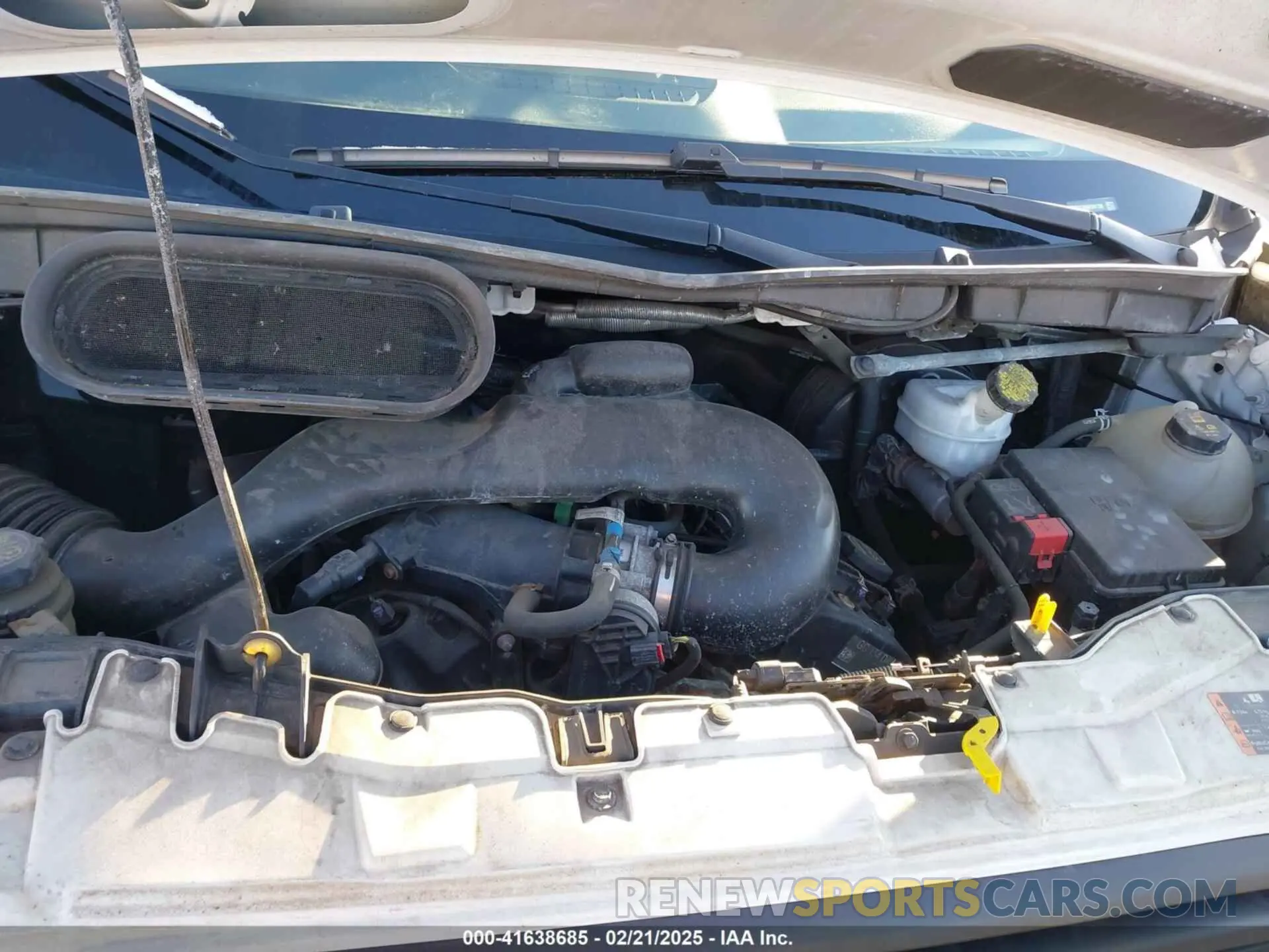 10 Photograph of a damaged car 1FTYR1CM6KKB81786 FORD TRANSIT-250 2019