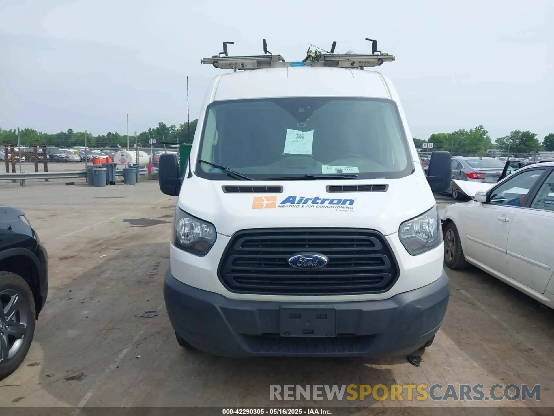 12 Фотография поврежденного автомобиля 1FTYR1CM7KKB27266 FORD TRANSIT-250 2019