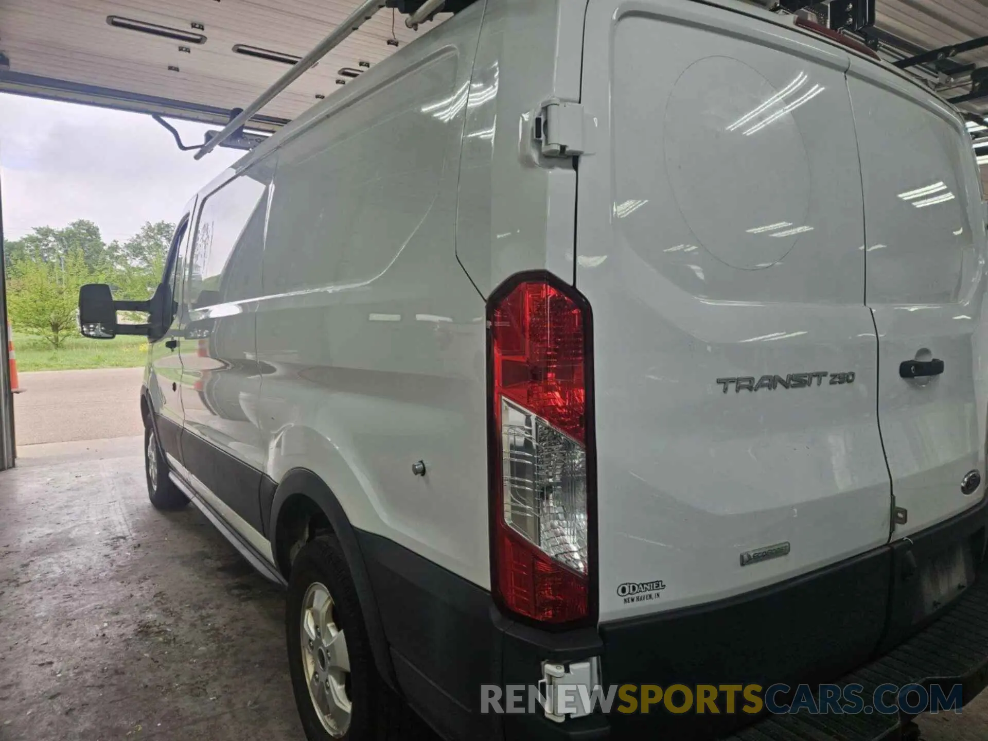 13 Фотография поврежденного автомобиля 1FTYR1YG2KKA40832 FORD TRANSIT-250 2019