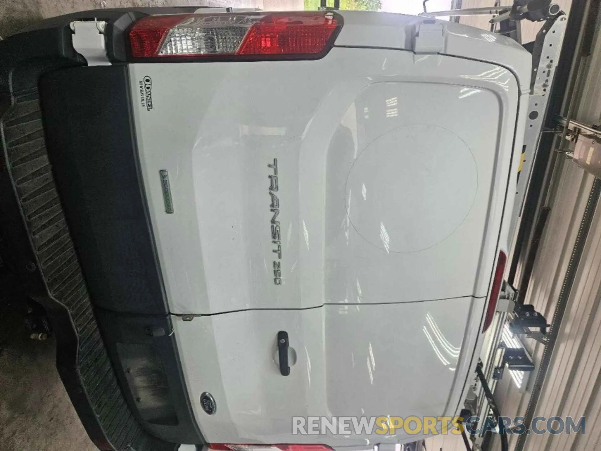 28 Фотография поврежденного автомобиля 1FTYR1YG2KKA40832 FORD TRANSIT-250 2019