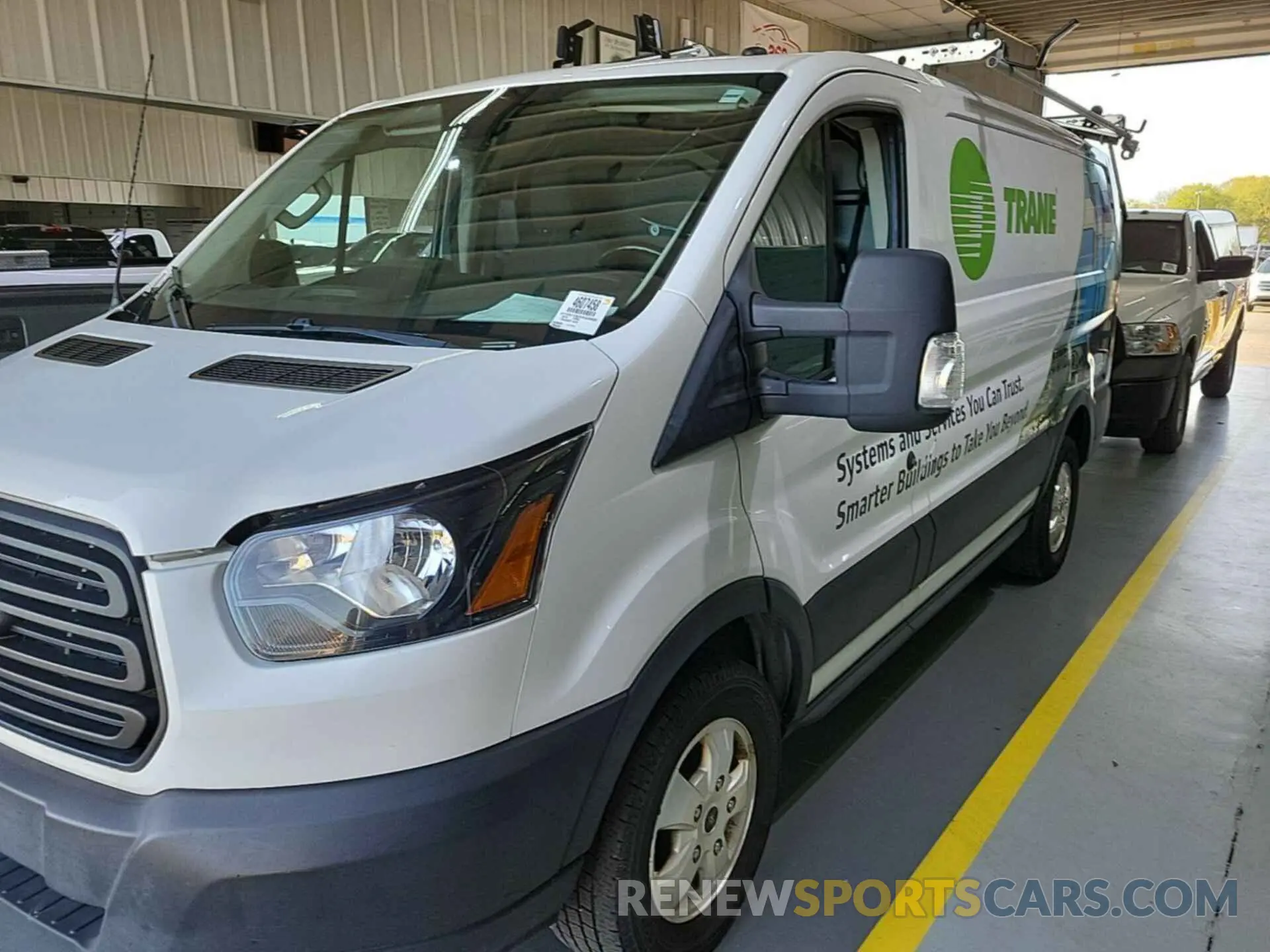 8 Фотография поврежденного автомобиля 1FTYR1YG2KKA40832 FORD TRANSIT-250 2019