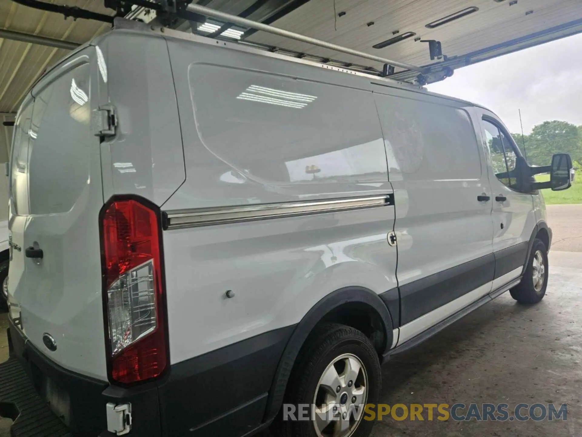 9 Фотография поврежденного автомобиля 1FTYR1YG2KKA40832 FORD TRANSIT-250 2019