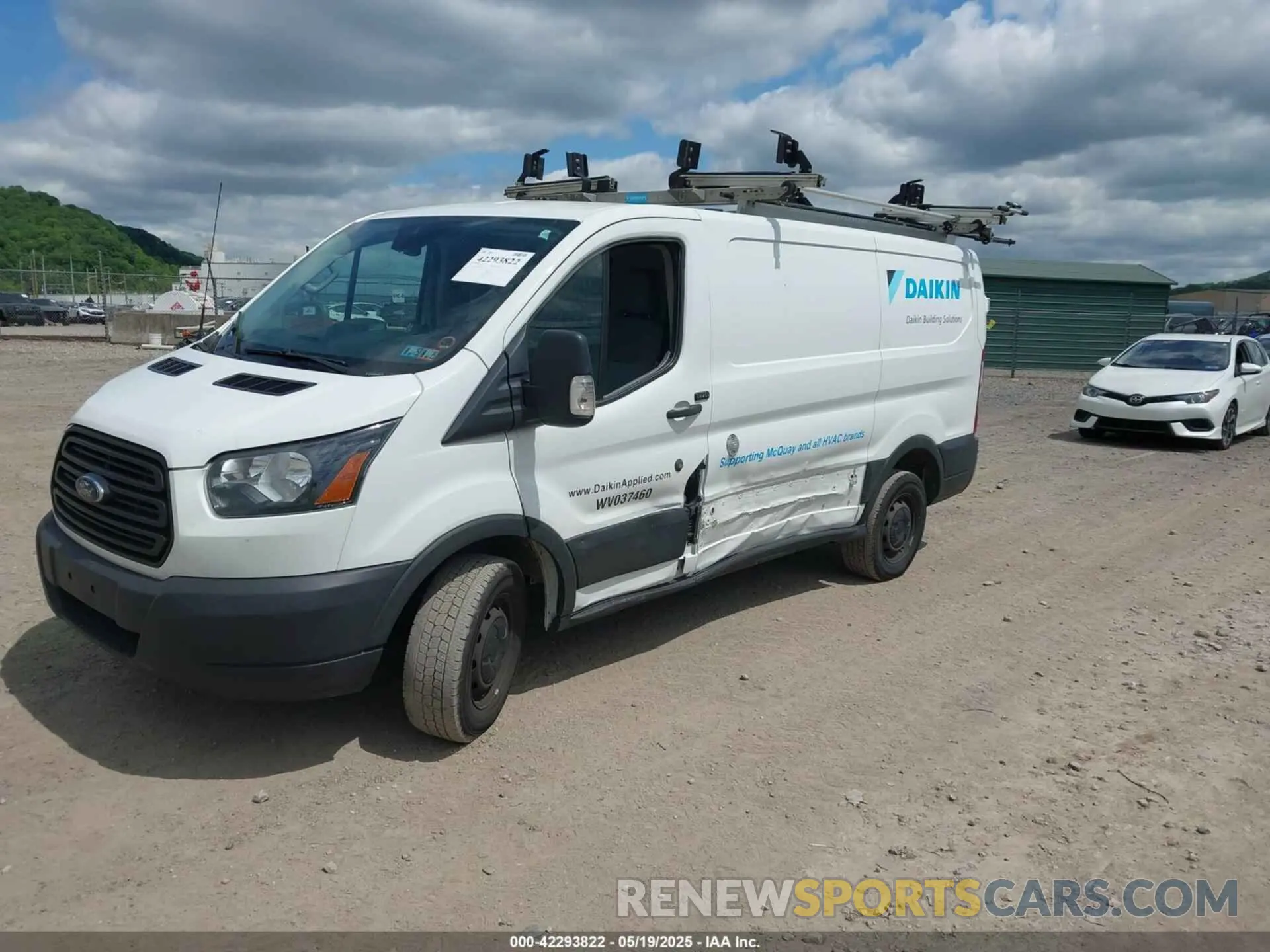 2 Photograph of a damaged car 1FTYR1YG3KKB67475 FORD TRANSIT-250 2019