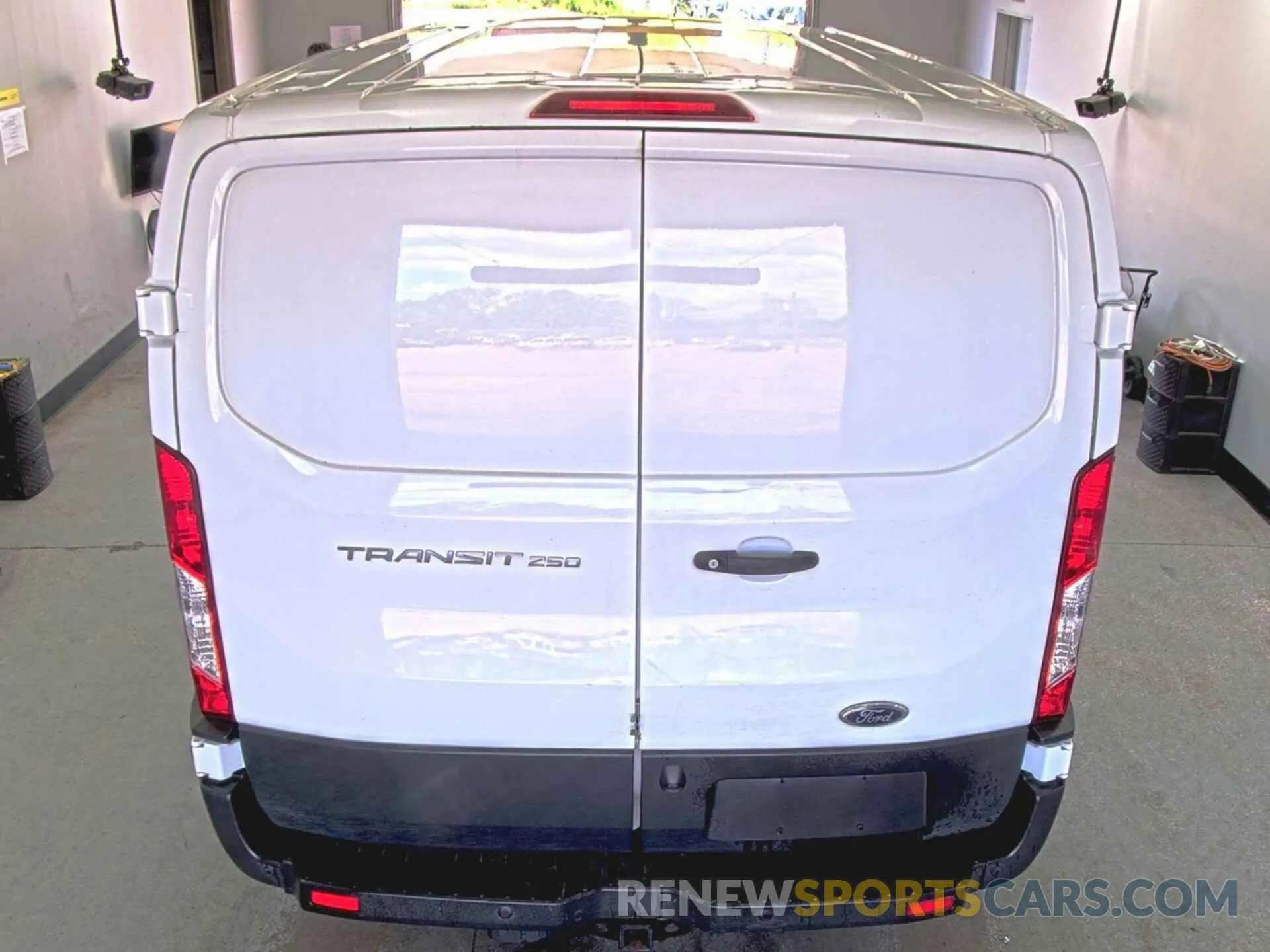 12 Photograph of a damaged car 1FTYR1YG5KKB80289 FORD TRANSIT-250 2019