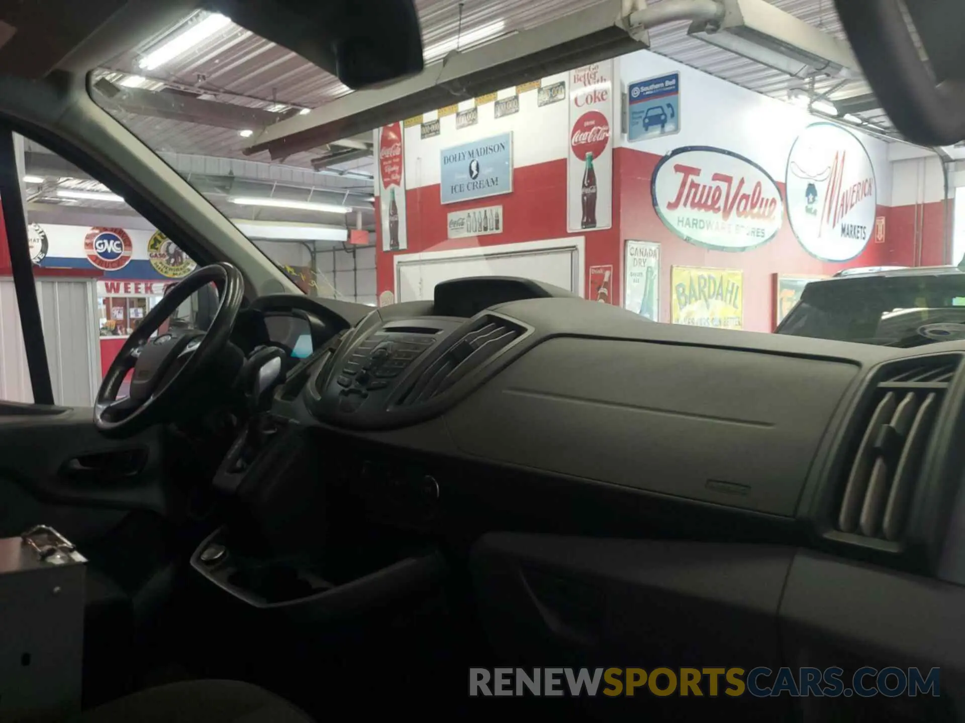 2 Фотография поврежденного автомобиля 1FTYR1YG9KKB43486 FORD TRANSIT-250 2019
