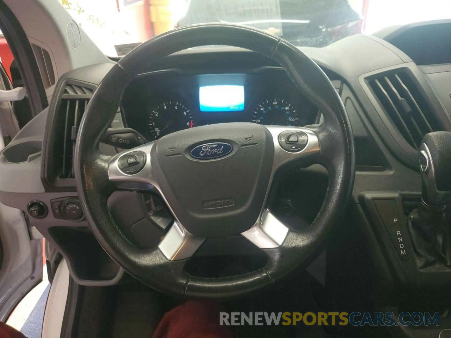 3 Фотография поврежденного автомобиля 1FTYR1YG9KKB43486 FORD TRANSIT-250 2019