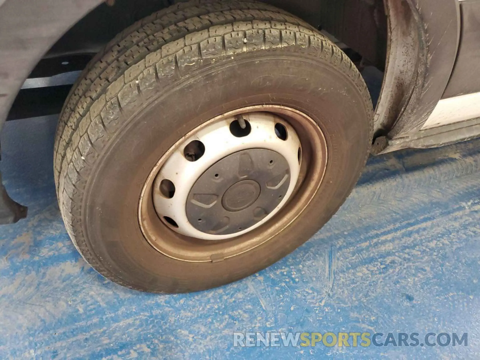19 Photograph of a damaged car 1FTYR1YM6KKB87855 FORD TRANSIT-250 2019