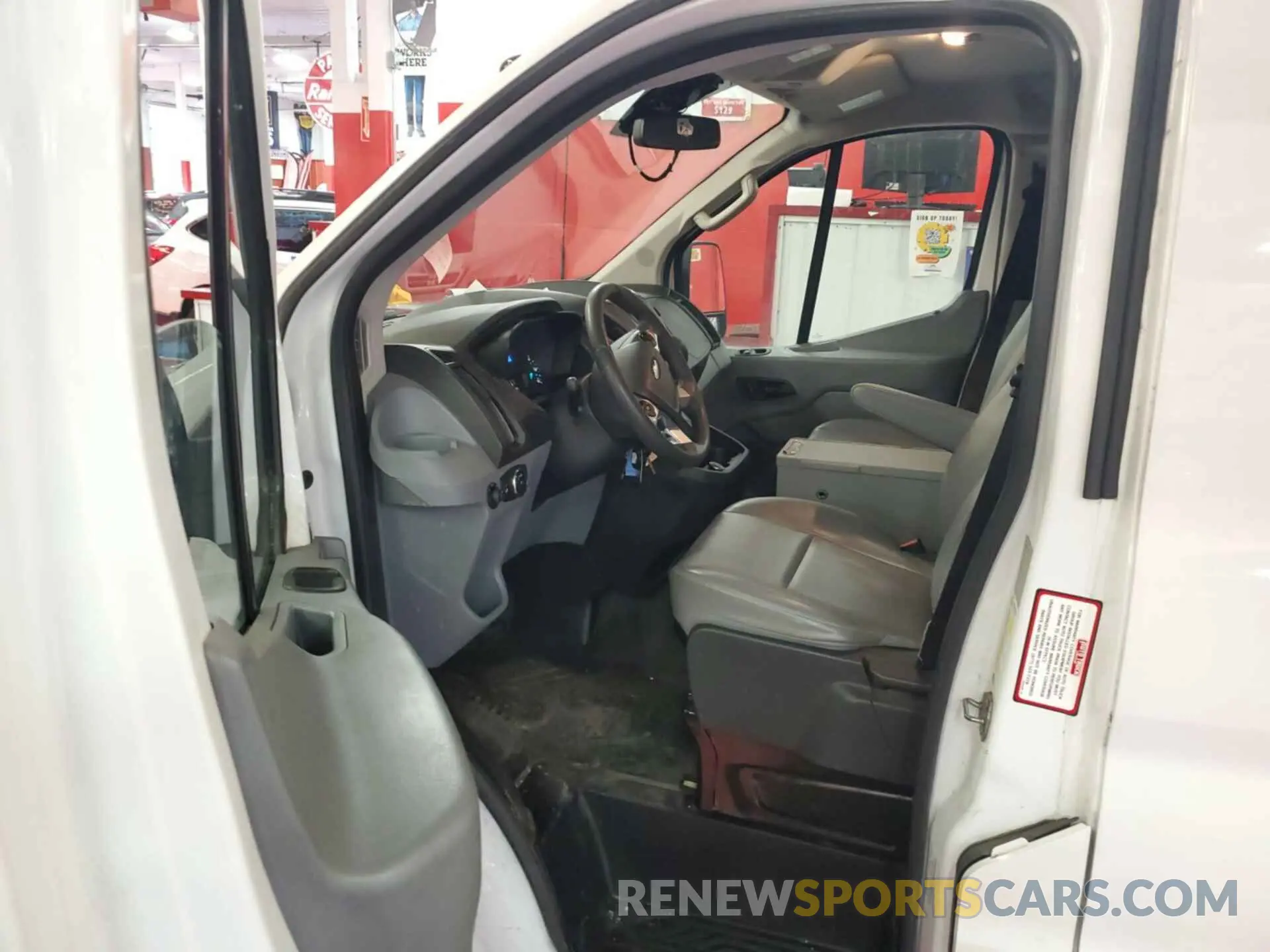10 Photograph of a damaged car 1FTYR1YM7KKB87847 FORD TRANSIT-250 2019