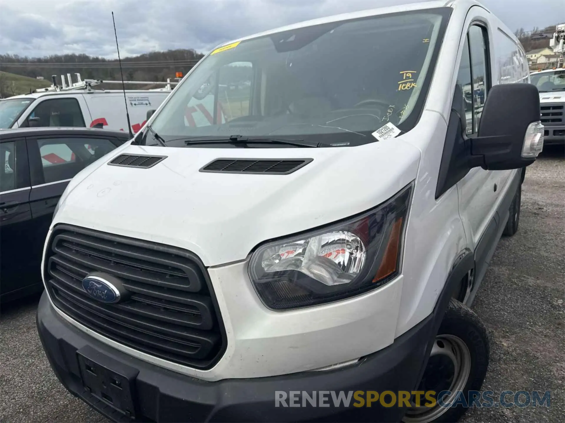 18 Photograph of a damaged car 1FTYR1YM7KKB87847 FORD TRANSIT-250 2019