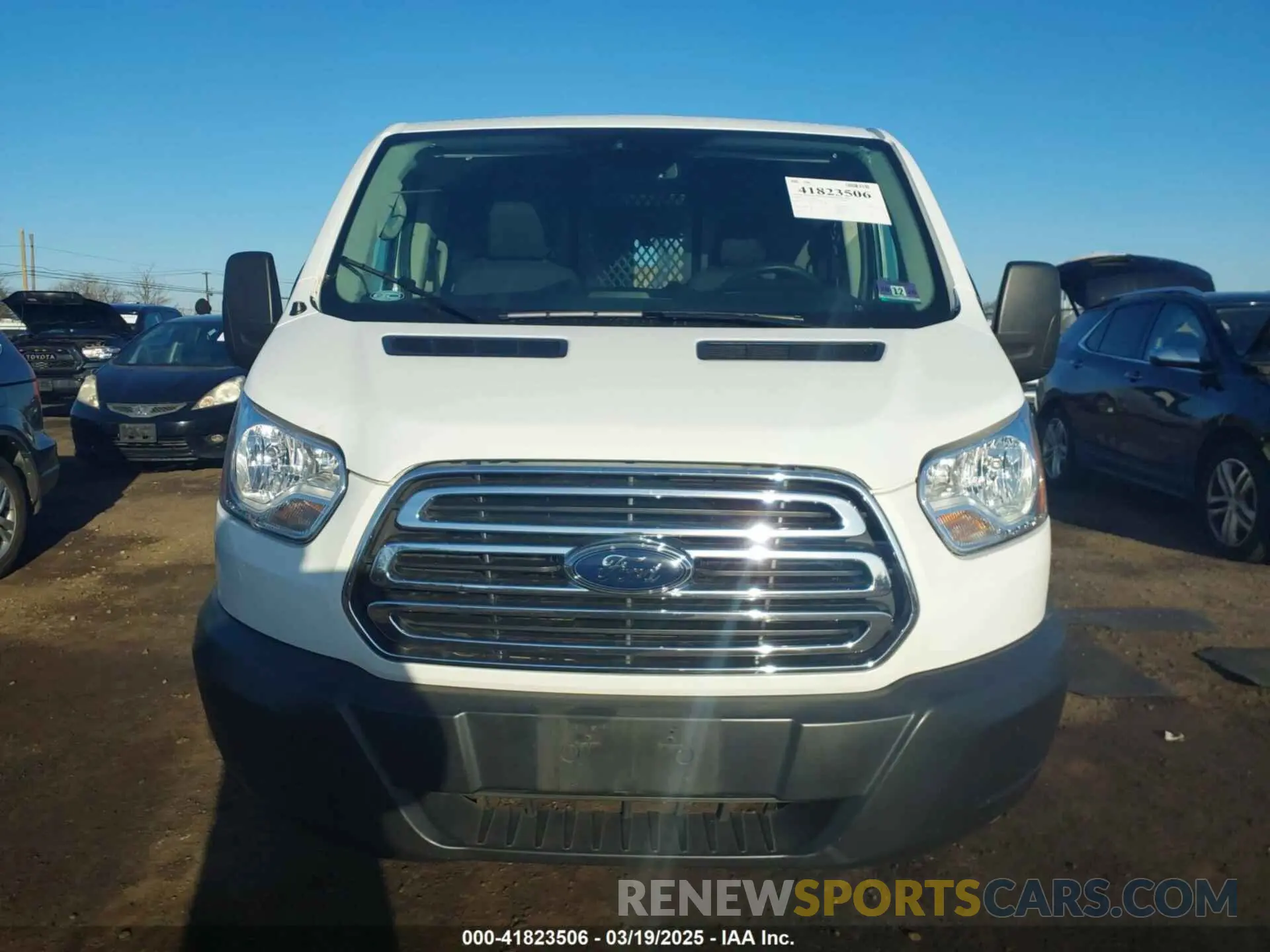 12 Фотография поврежденного автомобиля 1FTYR1ZM1KKB01558 FORD TRANSIT-250 2019