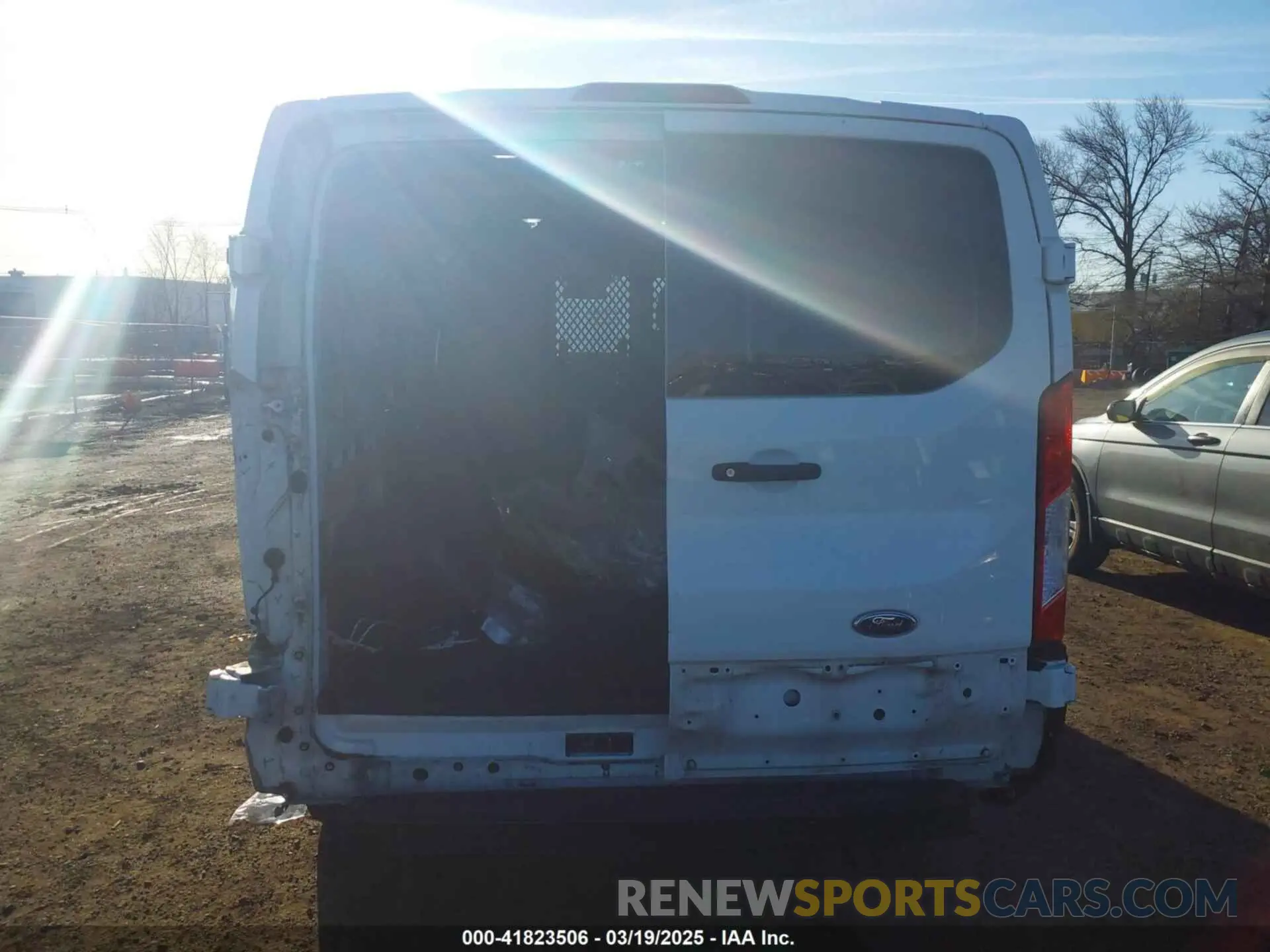 16 Фотография поврежденного автомобиля 1FTYR1ZM1KKB01558 FORD TRANSIT-250 2019