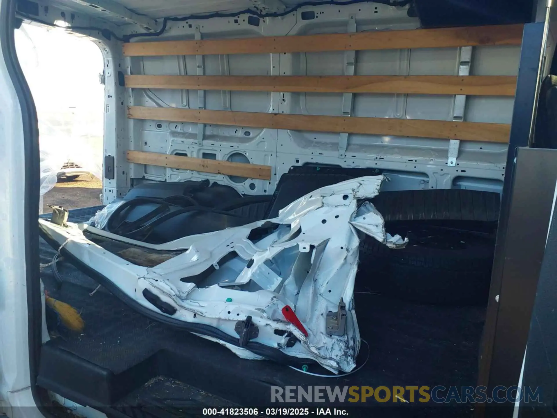 8 Фотография поврежденного автомобиля 1FTYR1ZM1KKB01558 FORD TRANSIT-250 2019