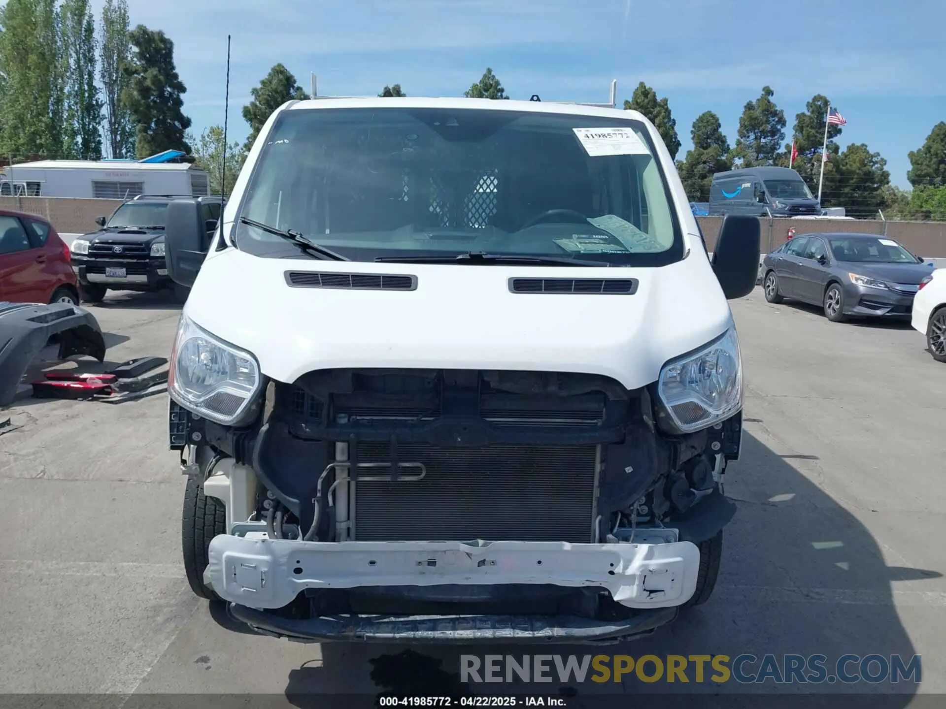 13 Фотография поврежденного автомобиля 1FTYR1ZM2KKB02167 FORD TRANSIT-250 2019