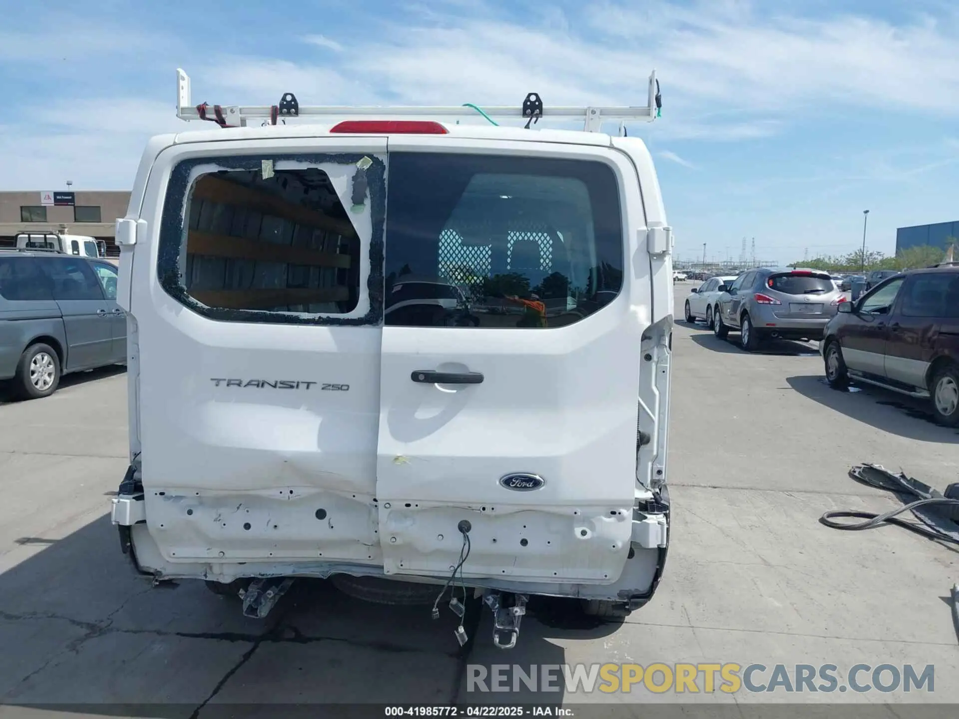 17 Фотография поврежденного автомобиля 1FTYR1ZM2KKB02167 FORD TRANSIT-250 2019