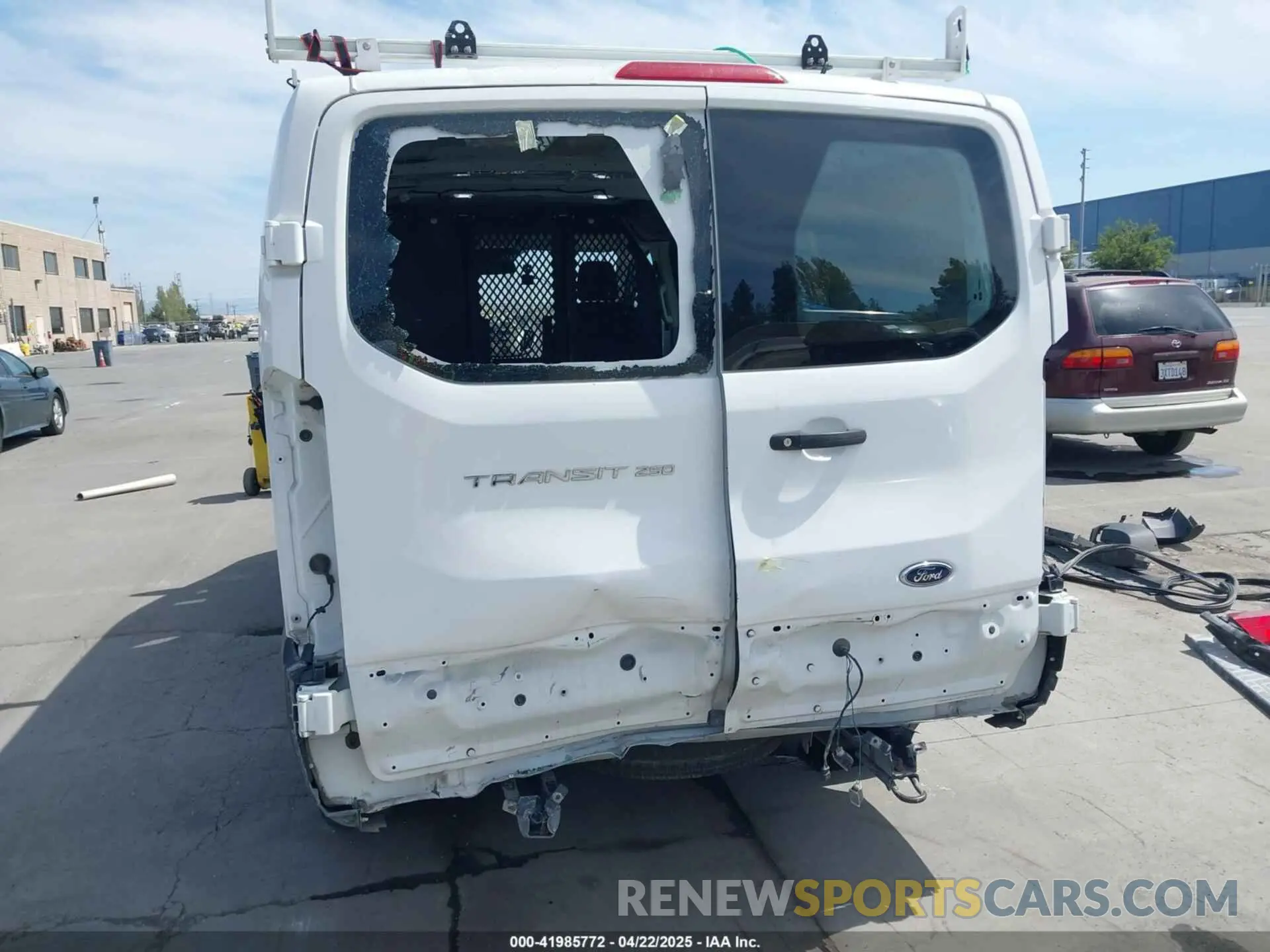 6 Фотография поврежденного автомобиля 1FTYR1ZM2KKB02167 FORD TRANSIT-250 2019
