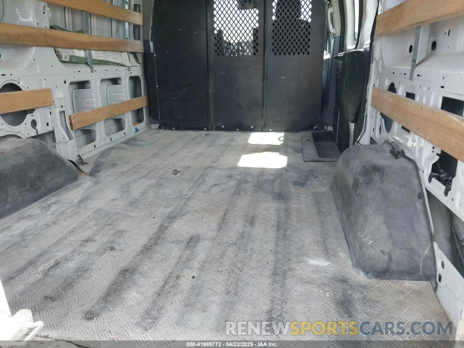8 Фотография поврежденного автомобиля 1FTYR1ZM2KKB02167 FORD TRANSIT-250 2019