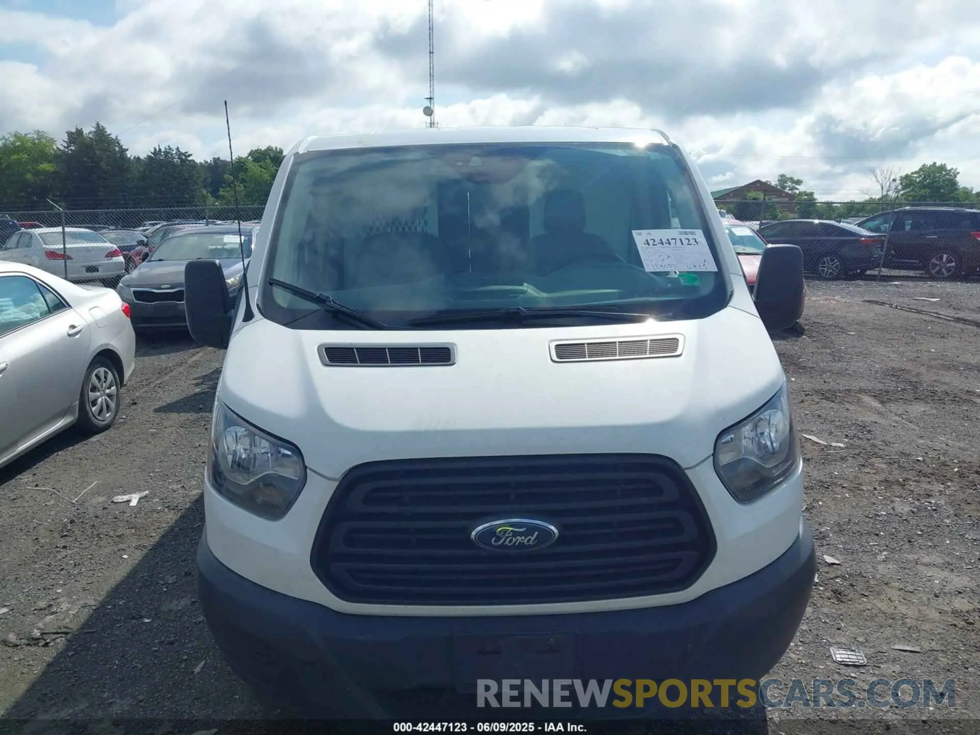 12 Photograph of a damaged car 1FTYR1ZM8KKA81700 FORD TRANSIT-250 2019