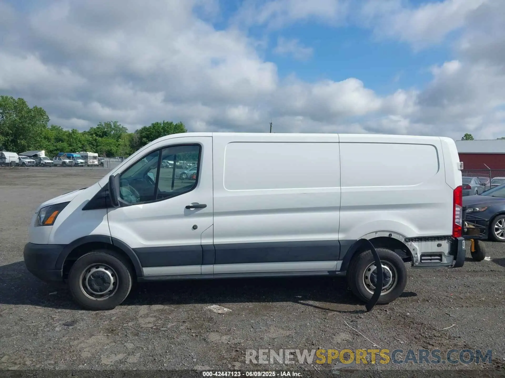 14 Photograph of a damaged car 1FTYR1ZM8KKA81700 FORD TRANSIT-250 2019