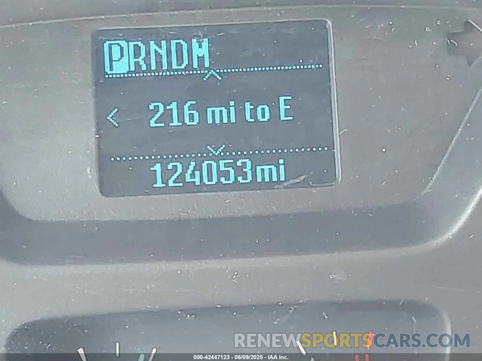 15 Photograph of a damaged car 1FTYR1ZM8KKA81700 FORD TRANSIT-250 2019