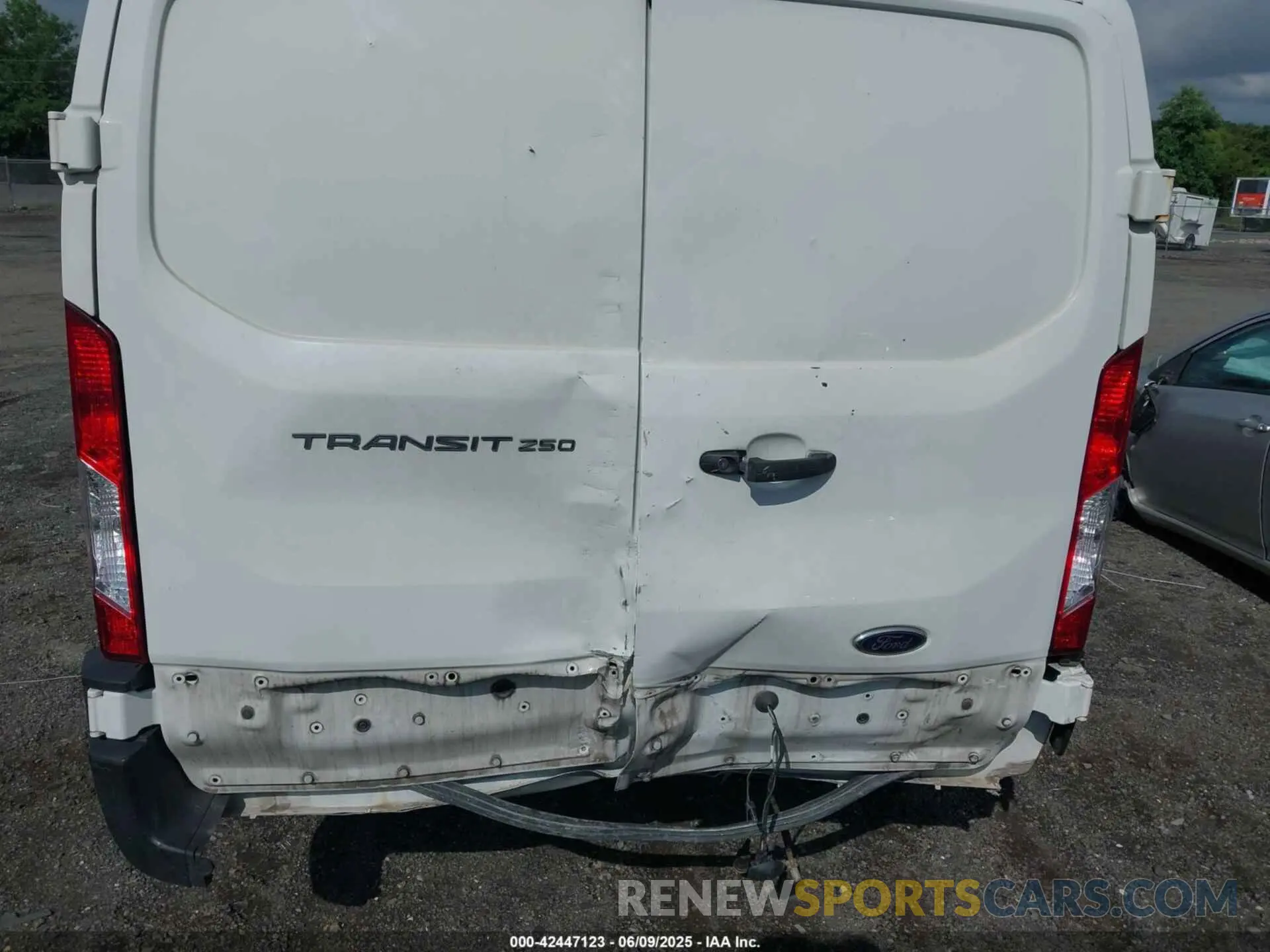 6 Photograph of a damaged car 1FTYR1ZM8KKA81700 FORD TRANSIT-250 2019