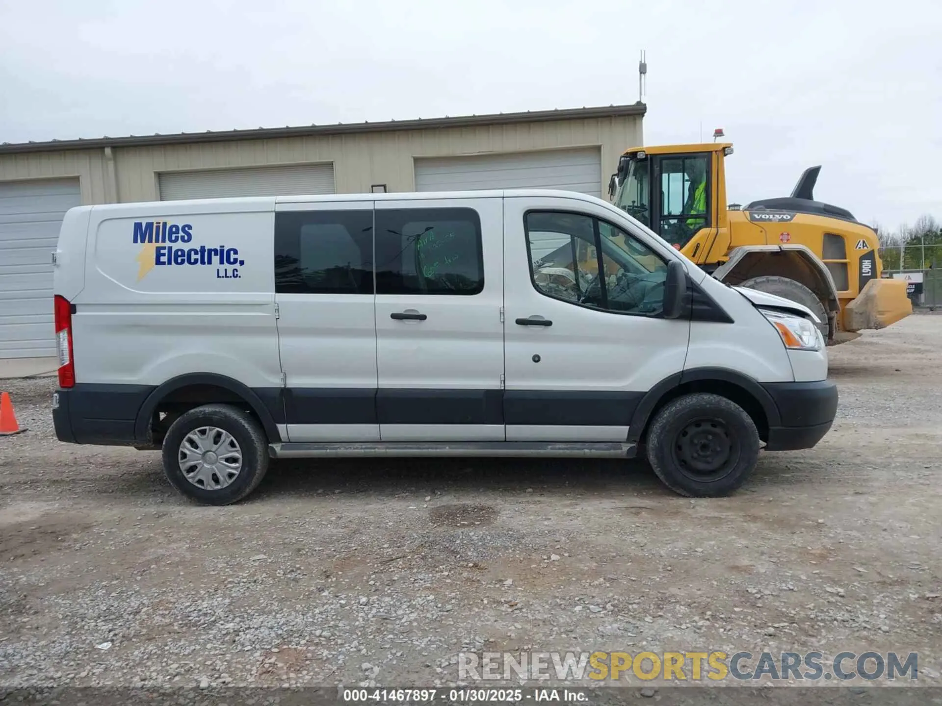 13 Photograph of a damaged car 1FTYR1ZM8KKB50045 FORD TRANSIT-250 2019