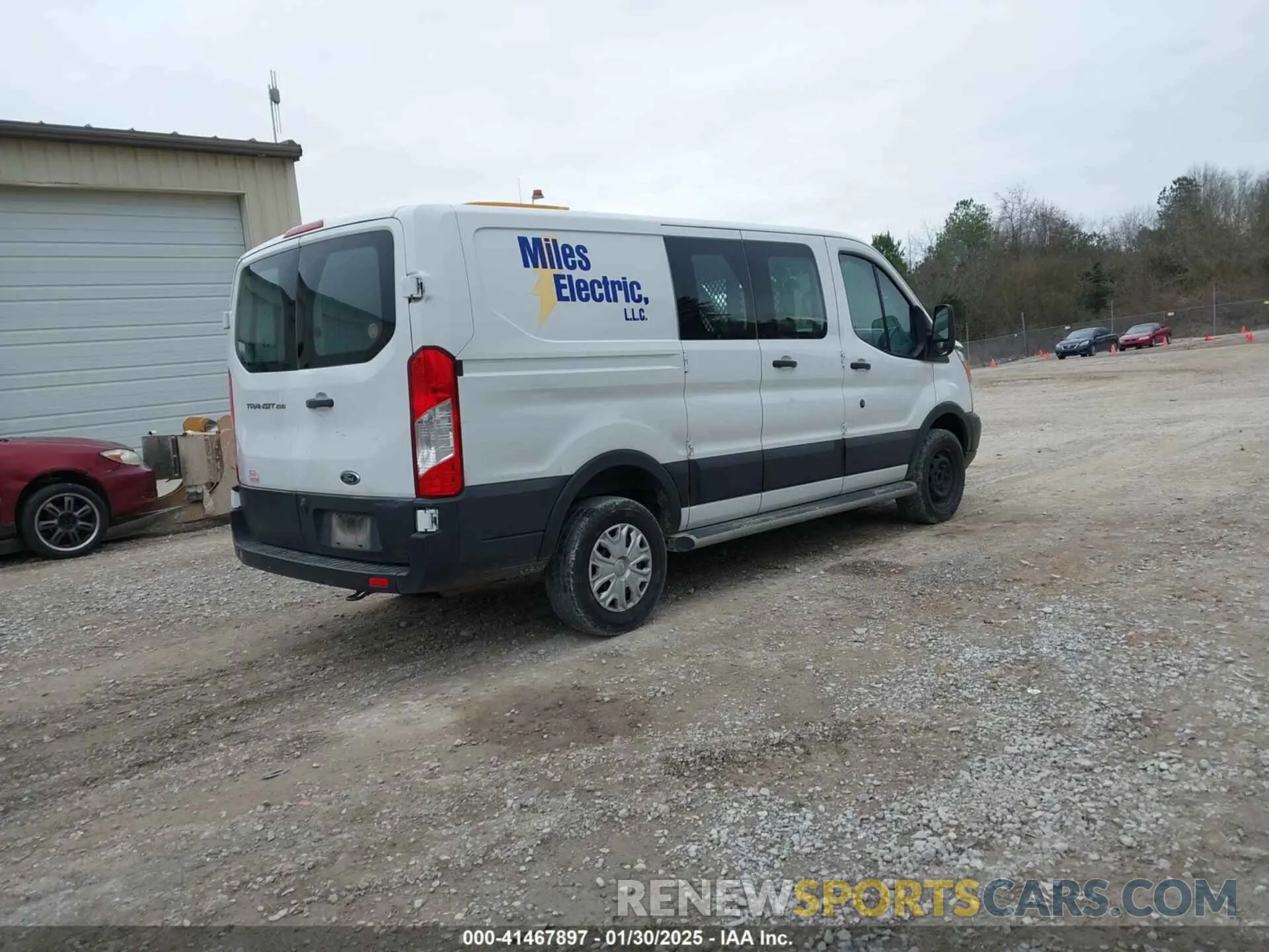 4 Photograph of a damaged car 1FTYR1ZM8KKB50045 FORD TRANSIT-250 2019