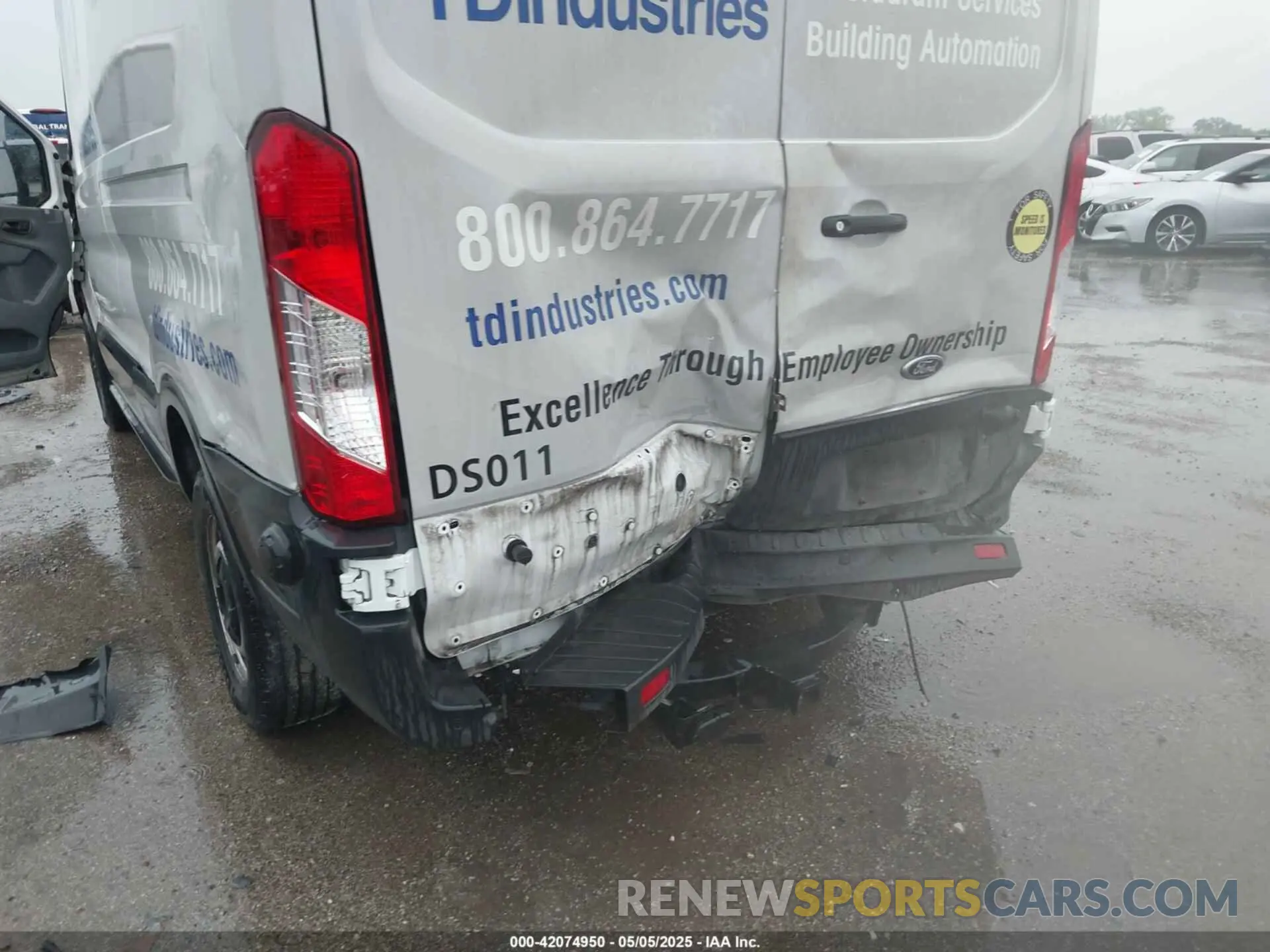 6 Фотография поврежденного автомобиля 1FTYR2CG9KKB86352 FORD TRANSIT-250 2019