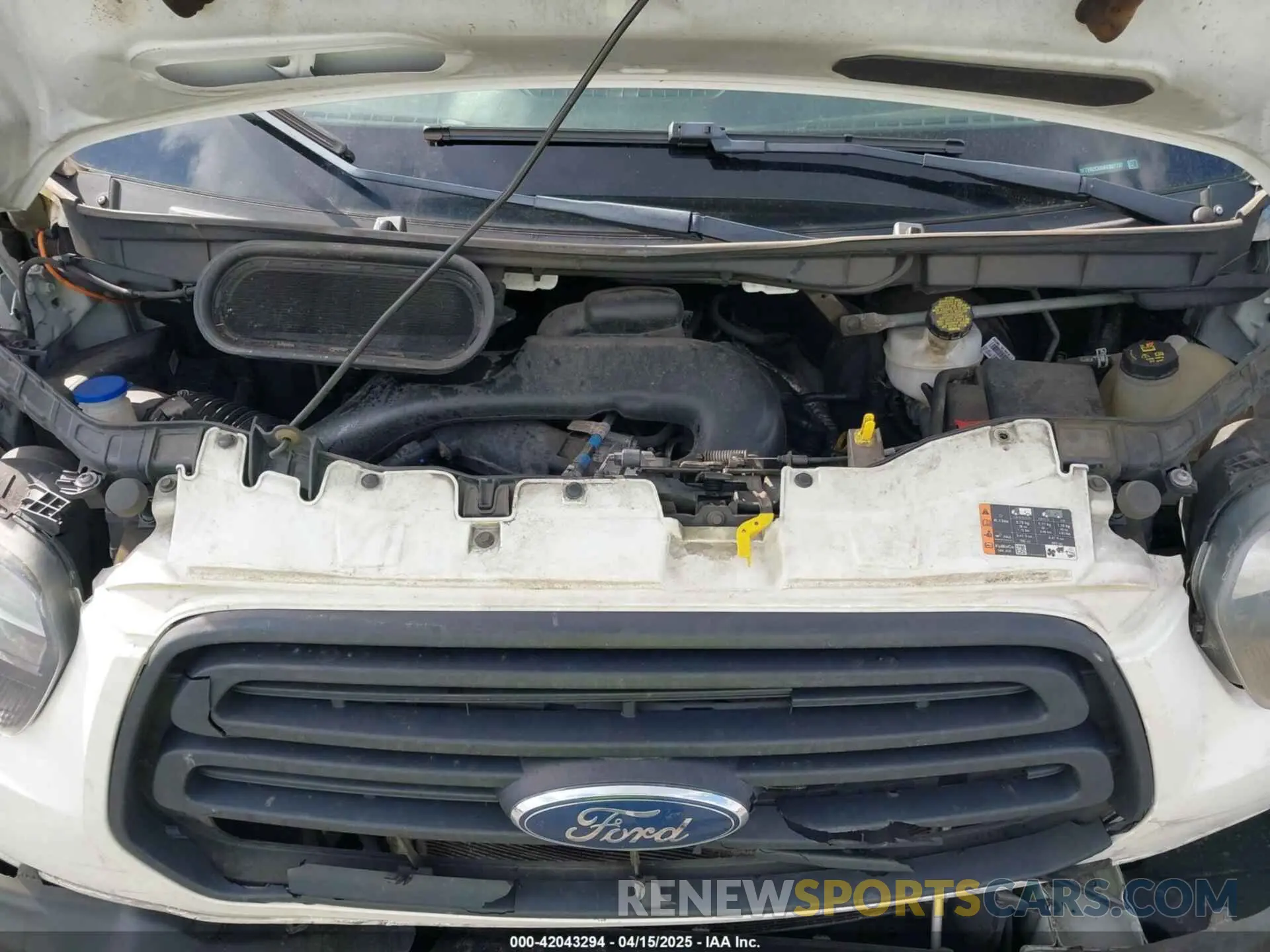 10 Photograph of a damaged car 1FTYR2CM0KKB07737 FORD TRANSIT-250 2019