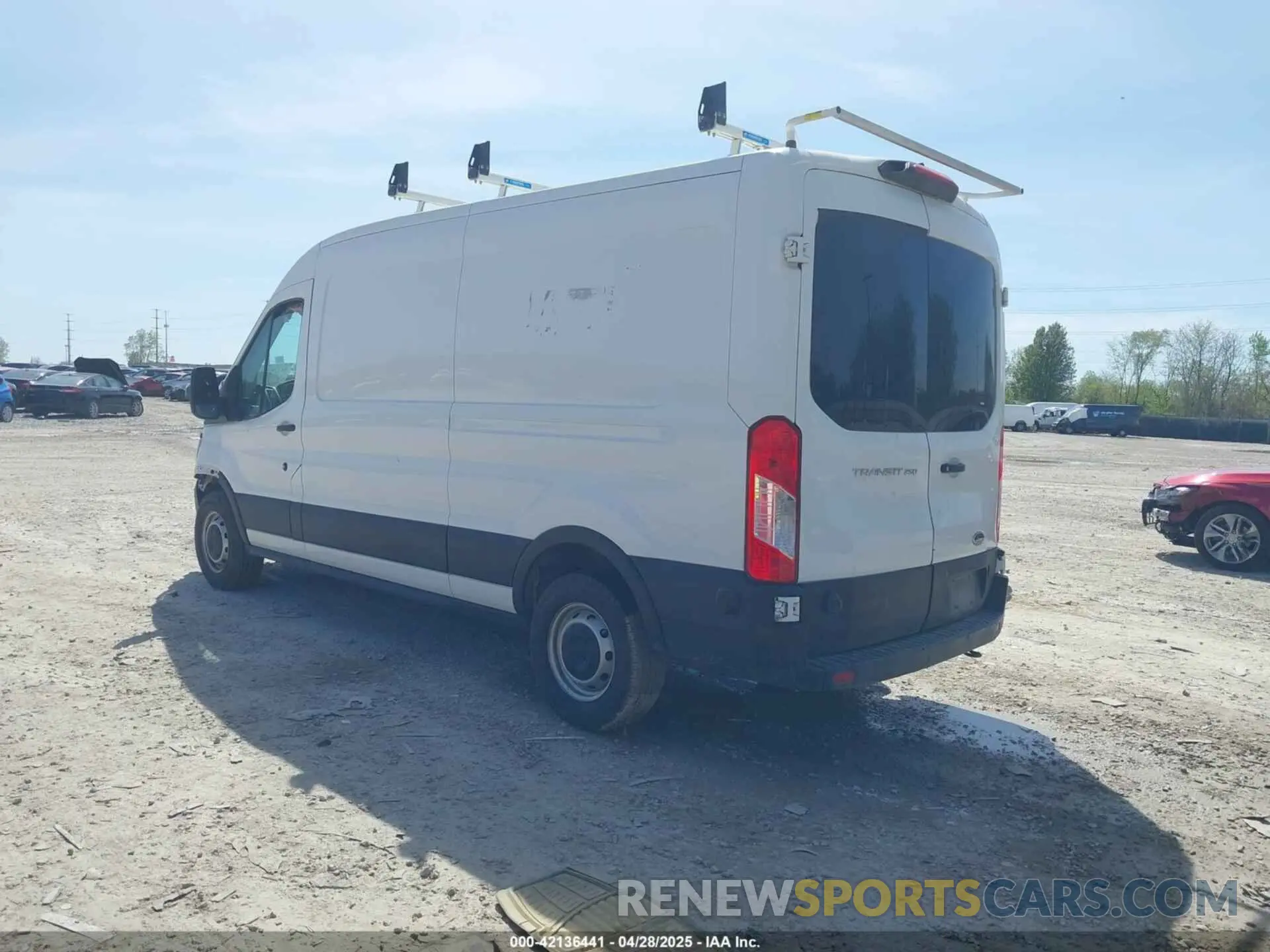 3 Photograph of a damaged car 1FTYR2CM1KKB11022 FORD TRANSIT-250 2019