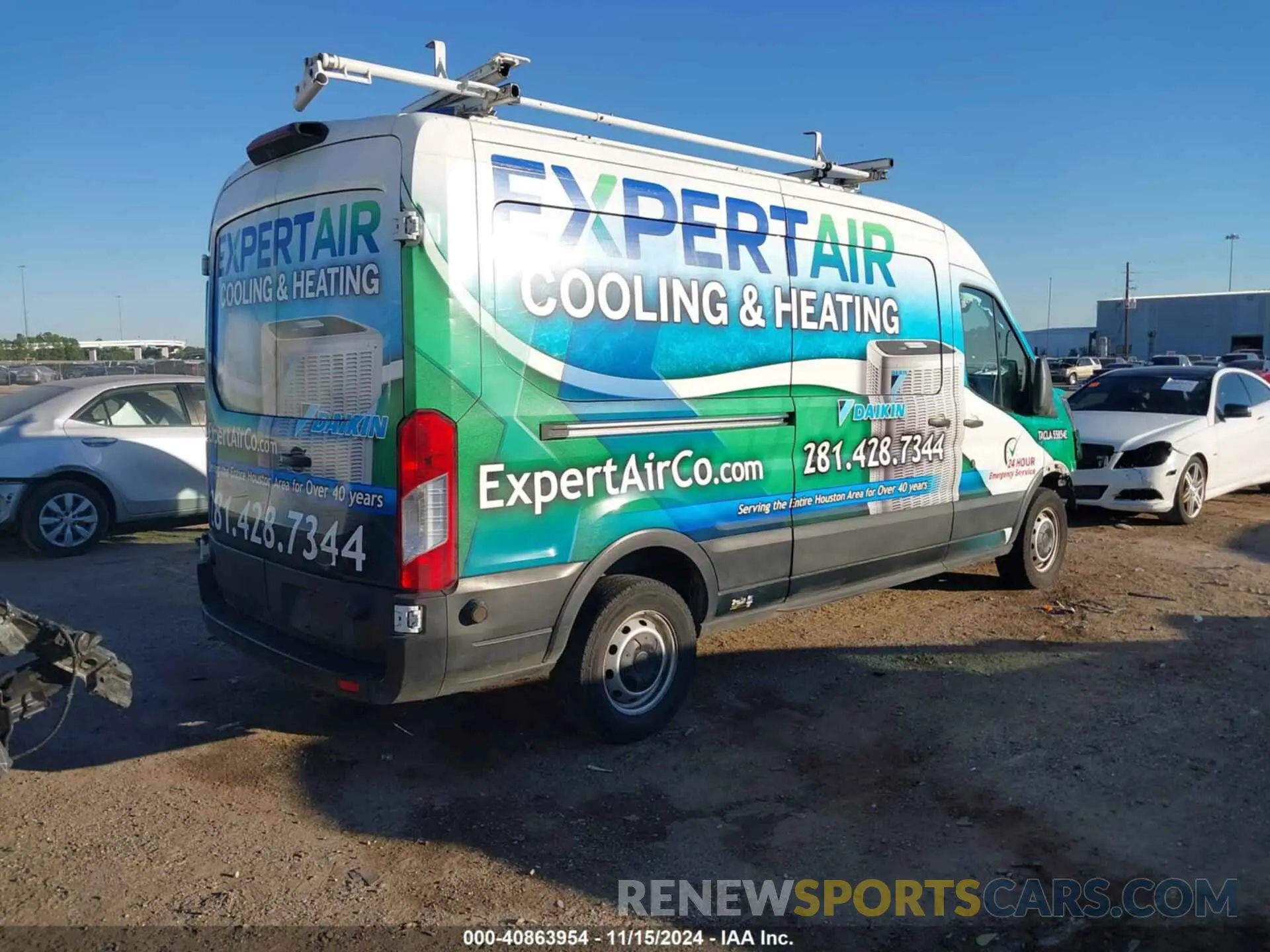 4 Photograph of a damaged car 1FTYR2CM6KKA92080 FORD TRANSIT-250 2019