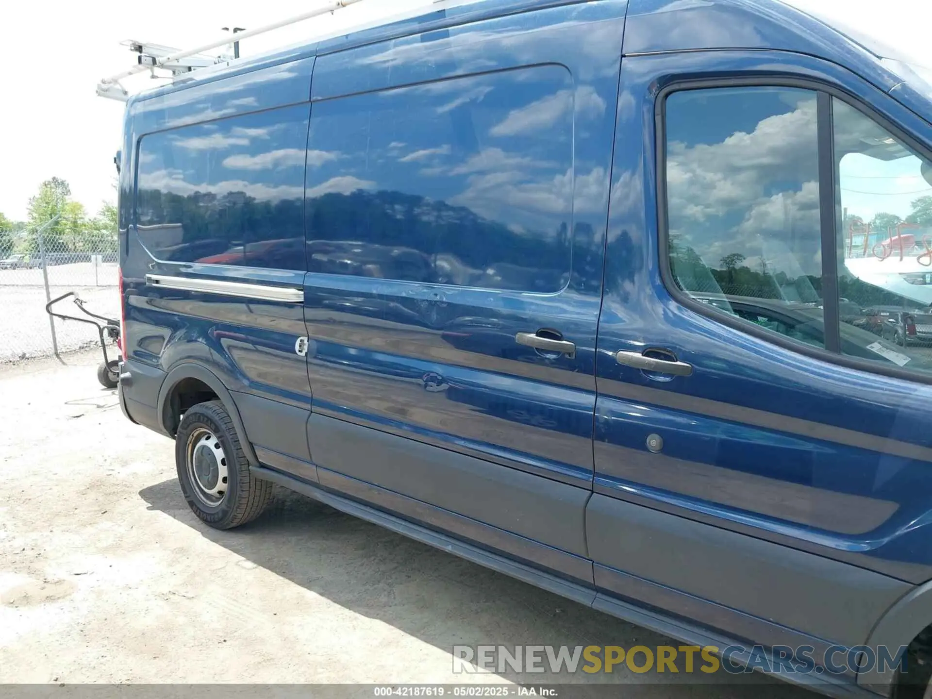 6 Photograph of a damaged car 1FTYR2CM7KKA11264 FORD TRANSIT-250 2019
