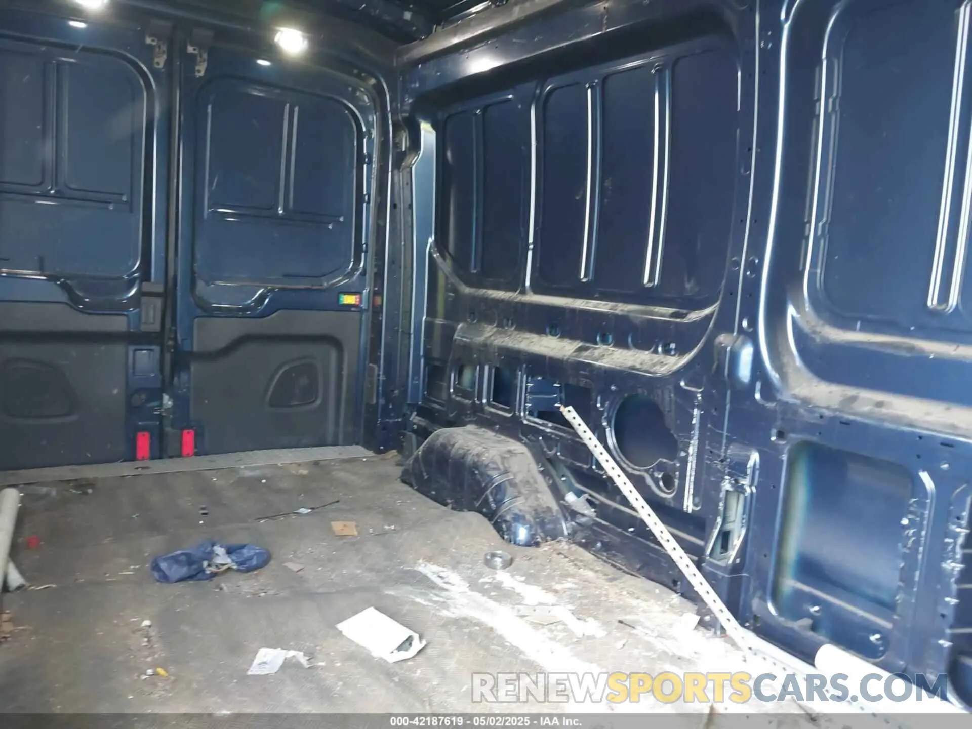 8 Photograph of a damaged car 1FTYR2CM7KKA11264 FORD TRANSIT-250 2019