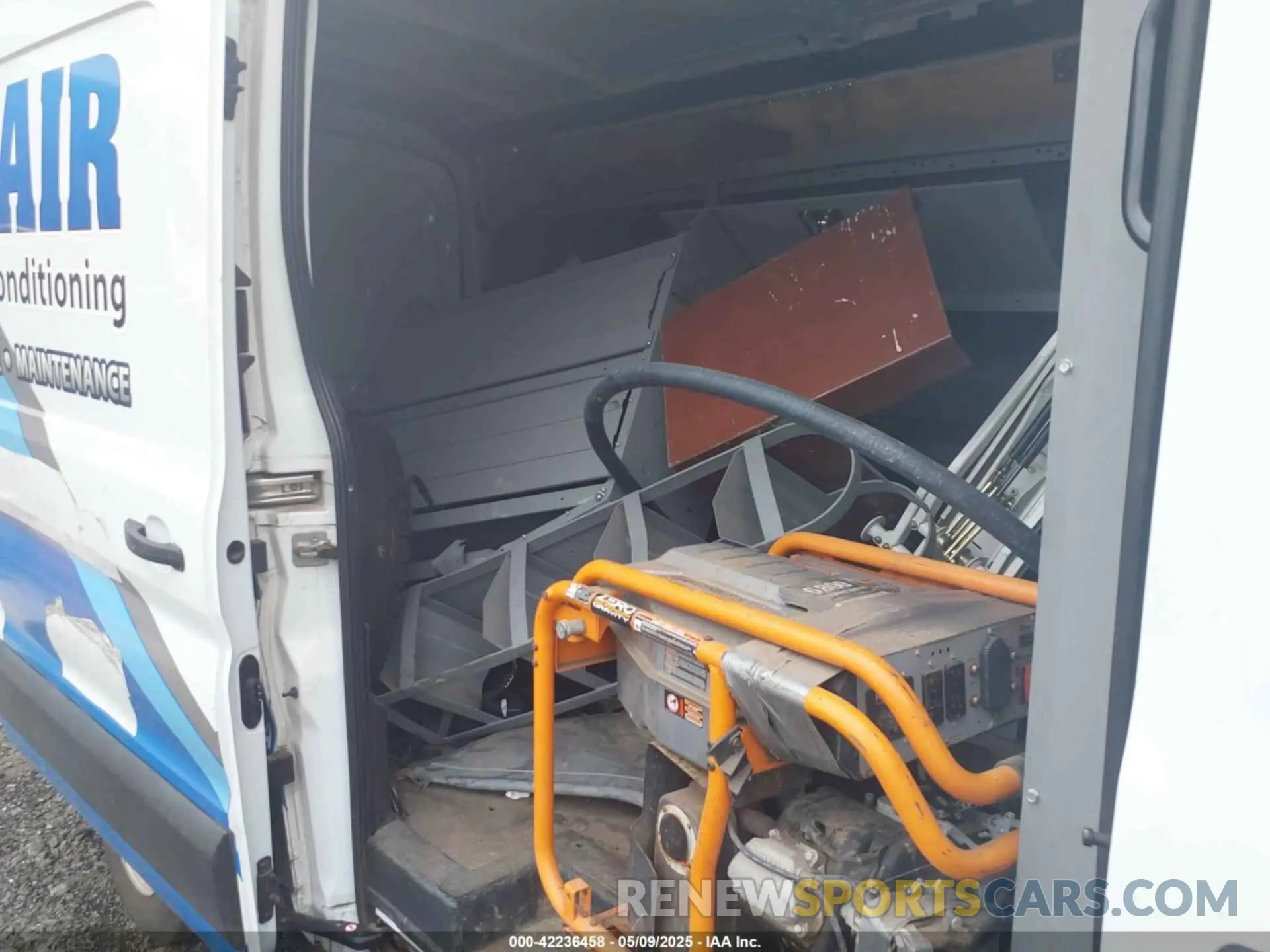 8 Photograph of a damaged car 1FTYR2CM8KKA85504 FORD TRANSIT-250 2019