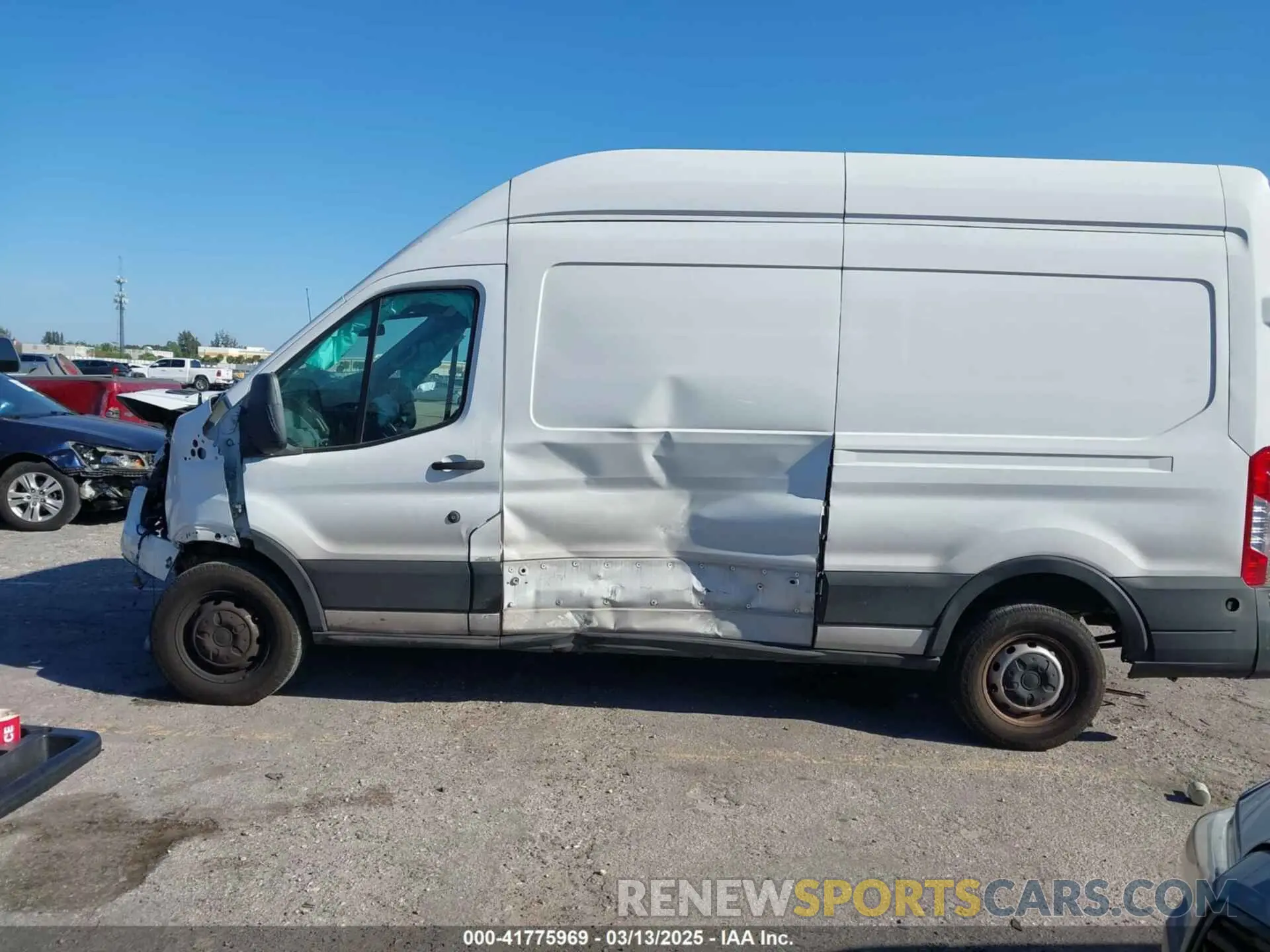 15 Photograph of a damaged car 1FTYR2XM3KKA50492 FORD TRANSIT-250 2019