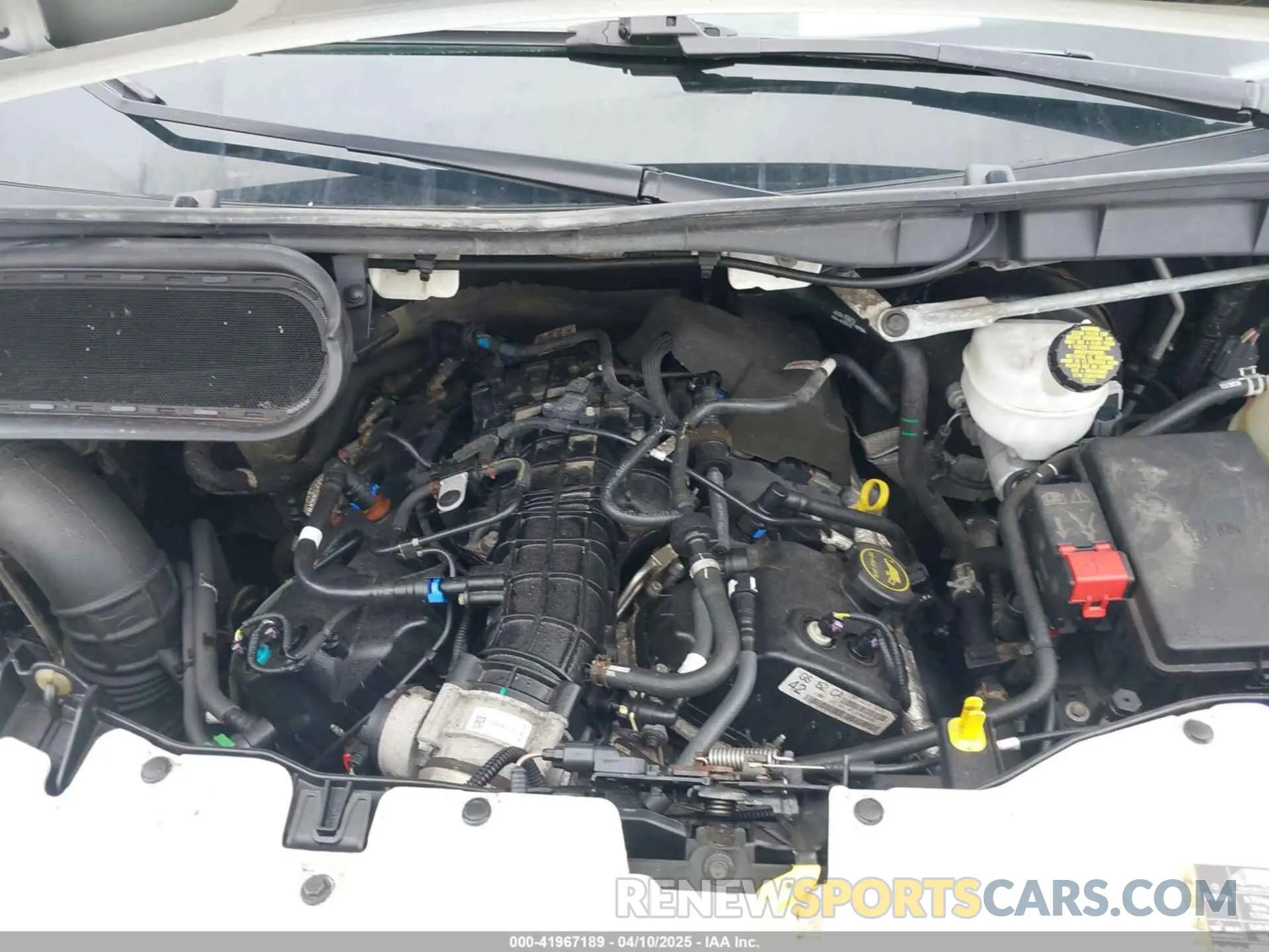 10 Photograph of a damaged car 1FTYR2YG6KKB47274 FORD TRANSIT-250 2019